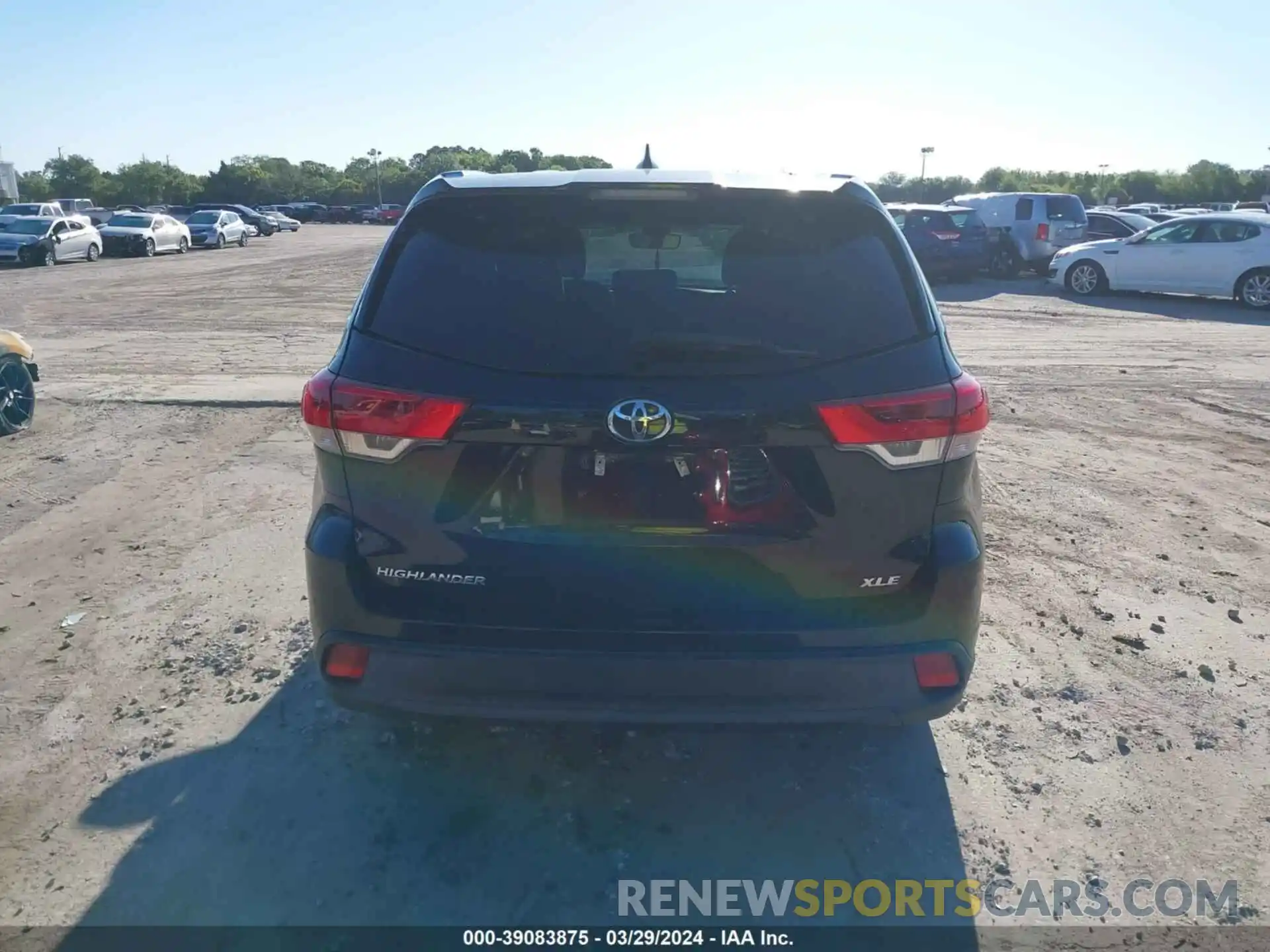 16 Photograph of a damaged car 5TDKZRFH4KS308353 TOYOTA HIGHLANDER 2019