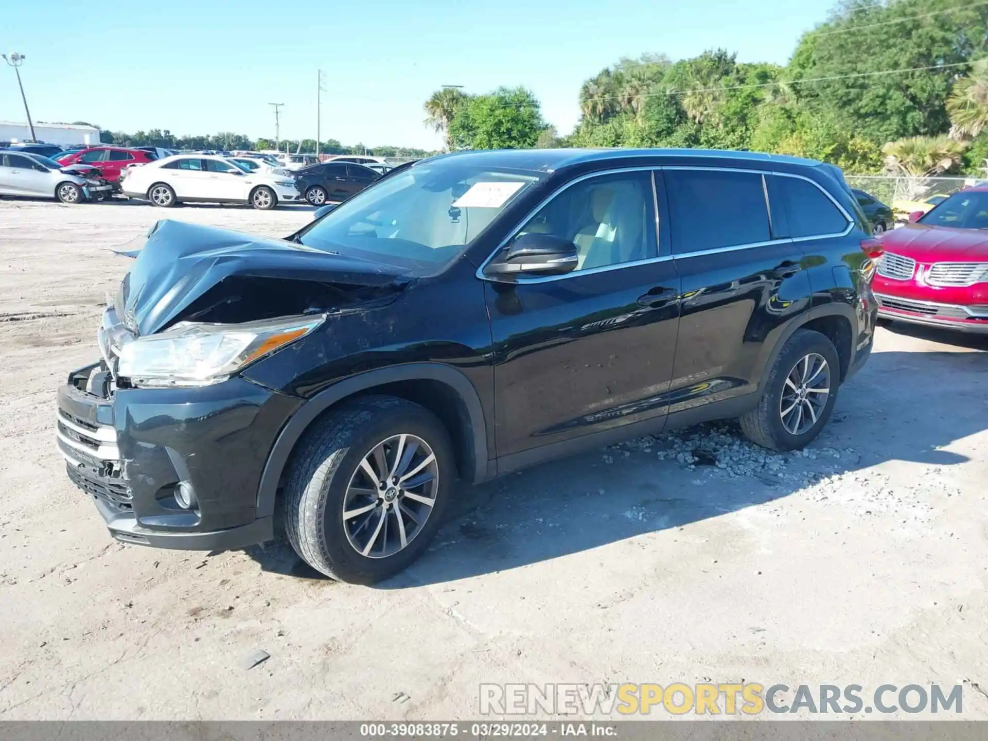 2 Photograph of a damaged car 5TDKZRFH4KS308353 TOYOTA HIGHLANDER 2019