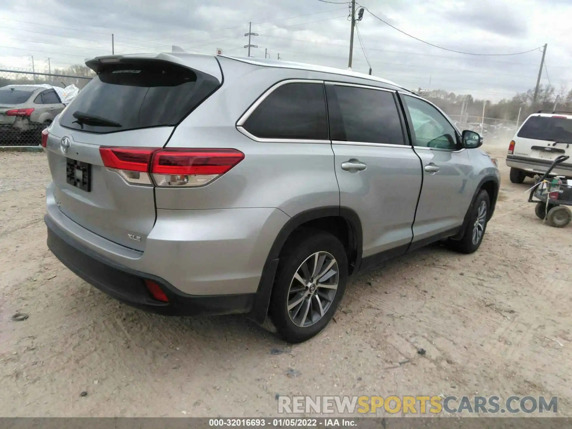 4 Фотография поврежденного автомобиля 5TDKZRFH4KS324438 TOYOTA HIGHLANDER 2019