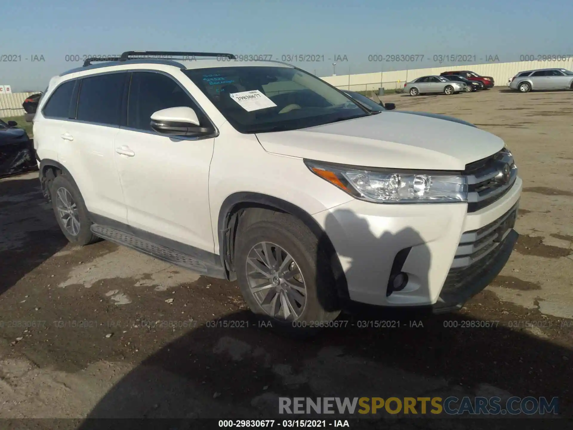 1 Photograph of a damaged car 5TDKZRFH4KS345080 TOYOTA HIGHLANDER 2019