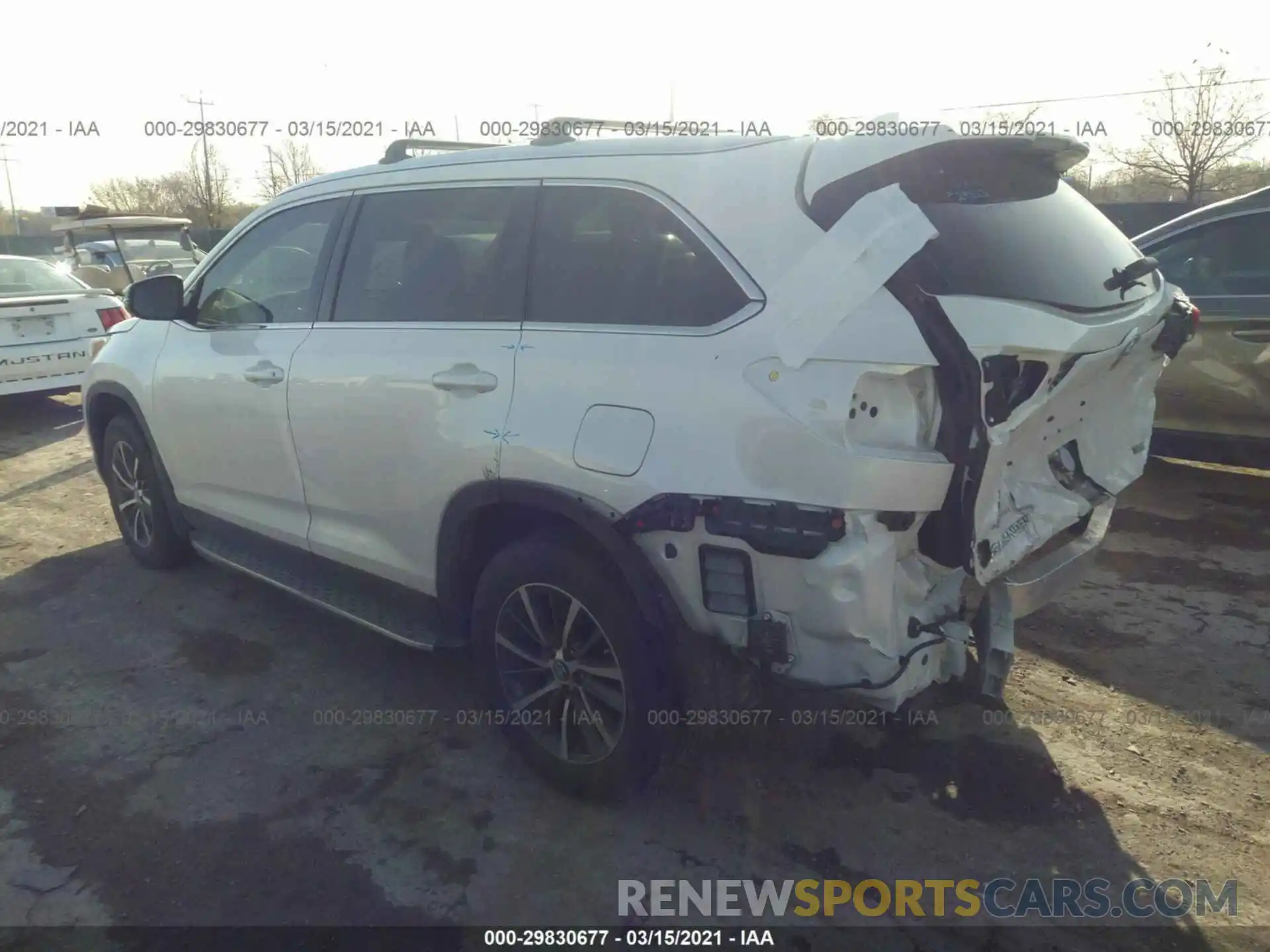 3 Photograph of a damaged car 5TDKZRFH4KS345080 TOYOTA HIGHLANDER 2019