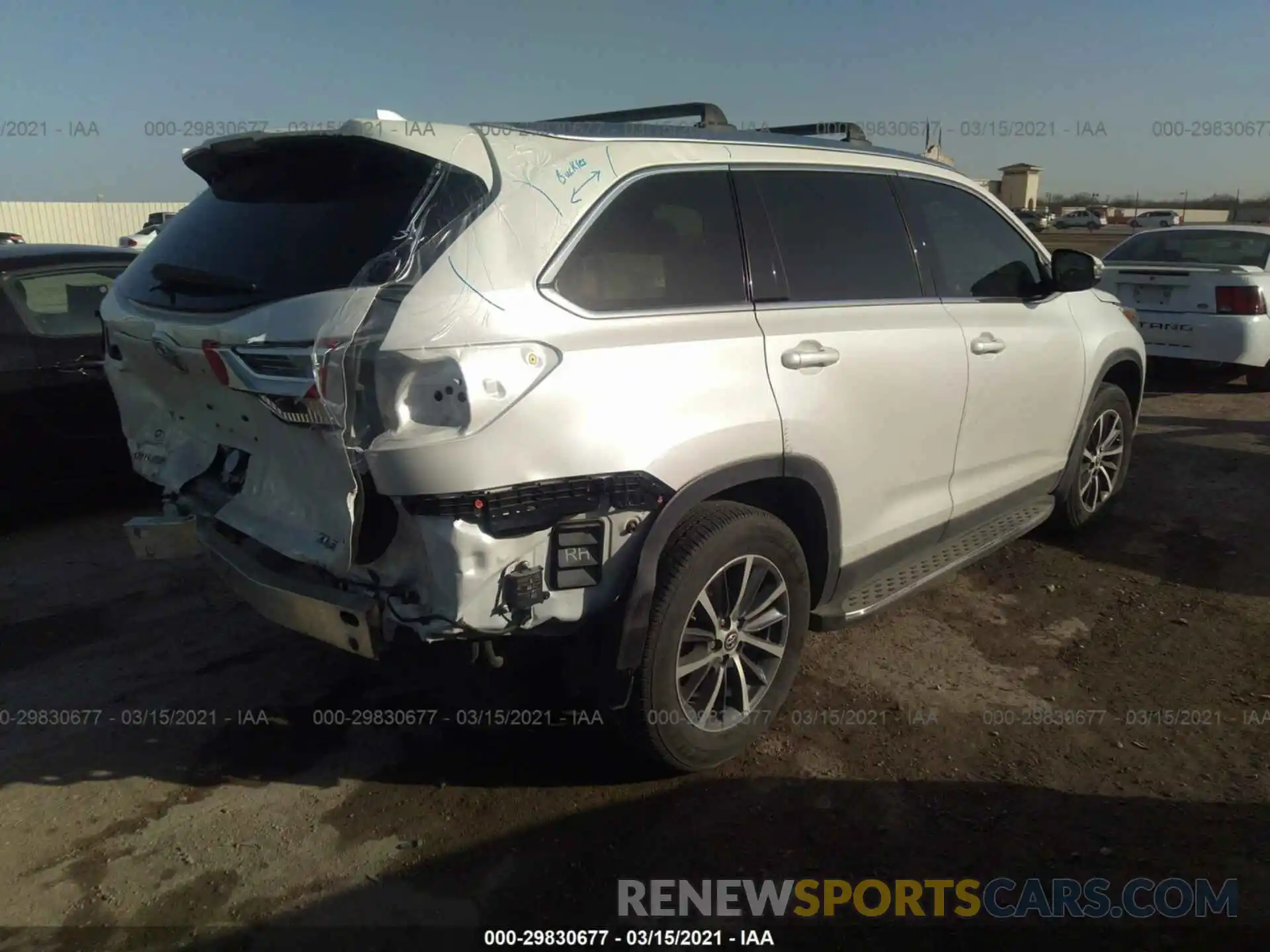 4 Фотография поврежденного автомобиля 5TDKZRFH4KS345080 TOYOTA HIGHLANDER 2019