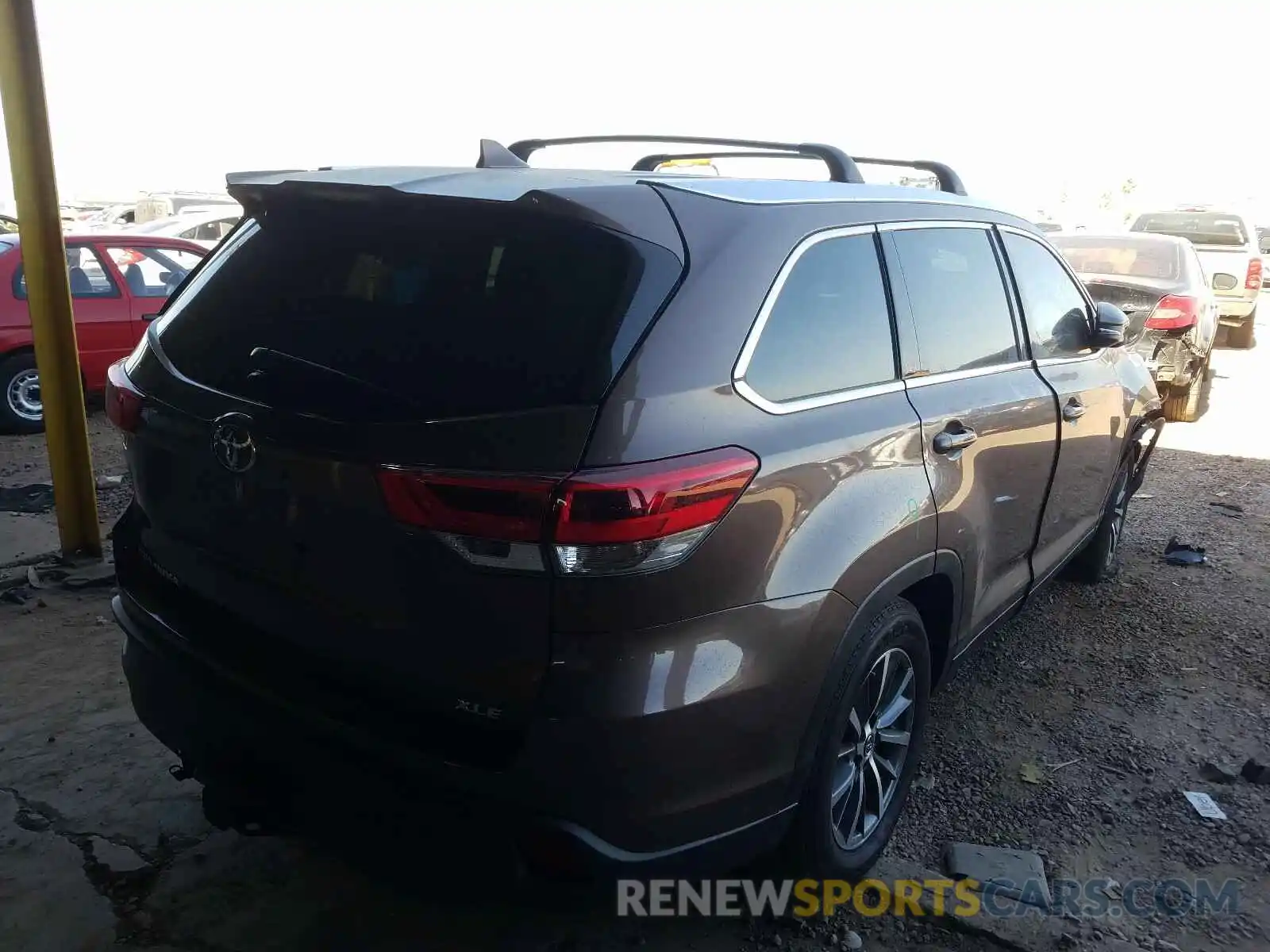 4 Фотография поврежденного автомобиля 5TDKZRFH4KS348321 TOYOTA HIGHLANDER 2019