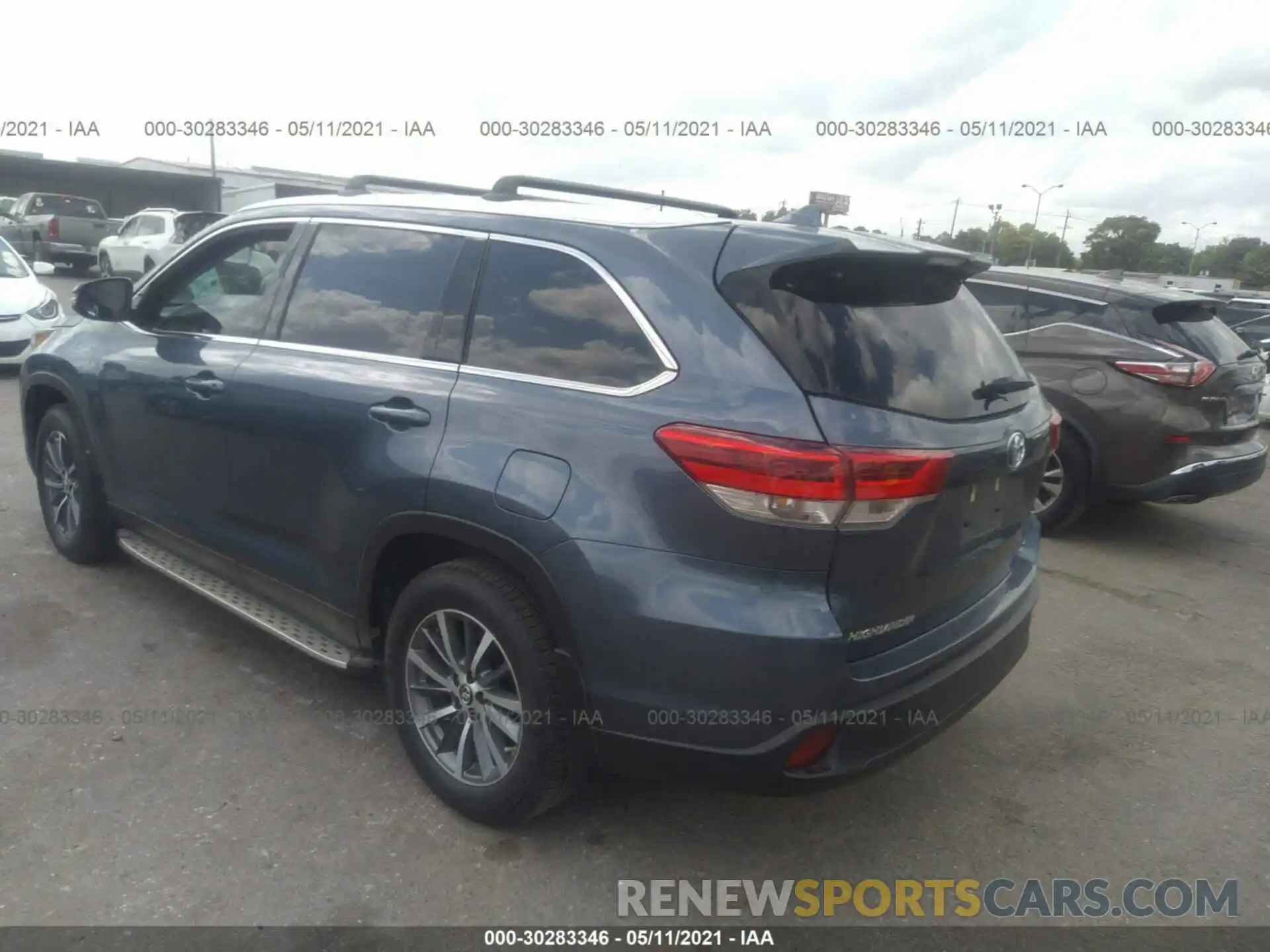 3 Photograph of a damaged car 5TDKZRFH4KS349517 TOYOTA HIGHLANDER 2019