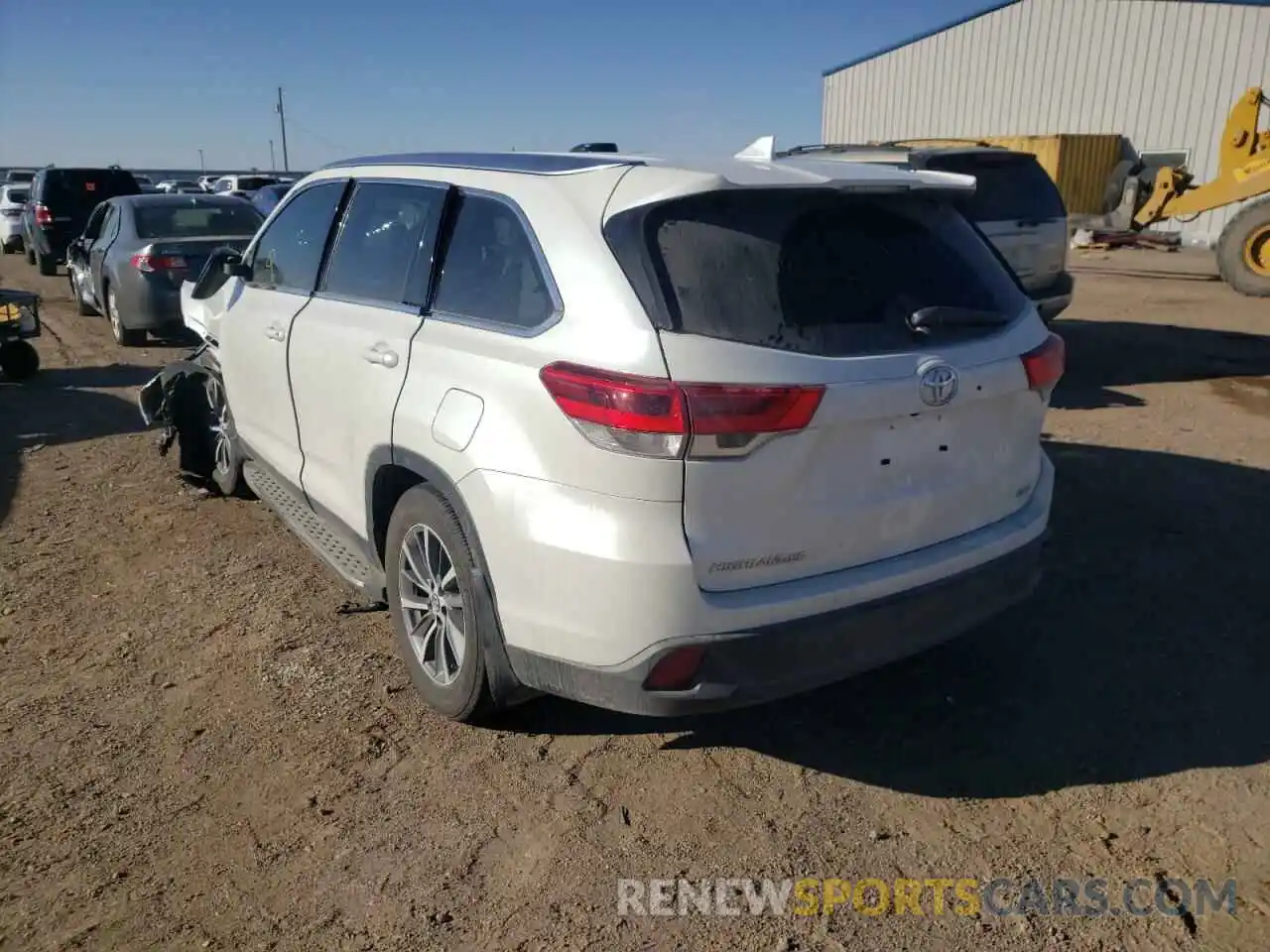 3 Фотография поврежденного автомобиля 5TDKZRFH4KS359349 TOYOTA HIGHLANDER 2019