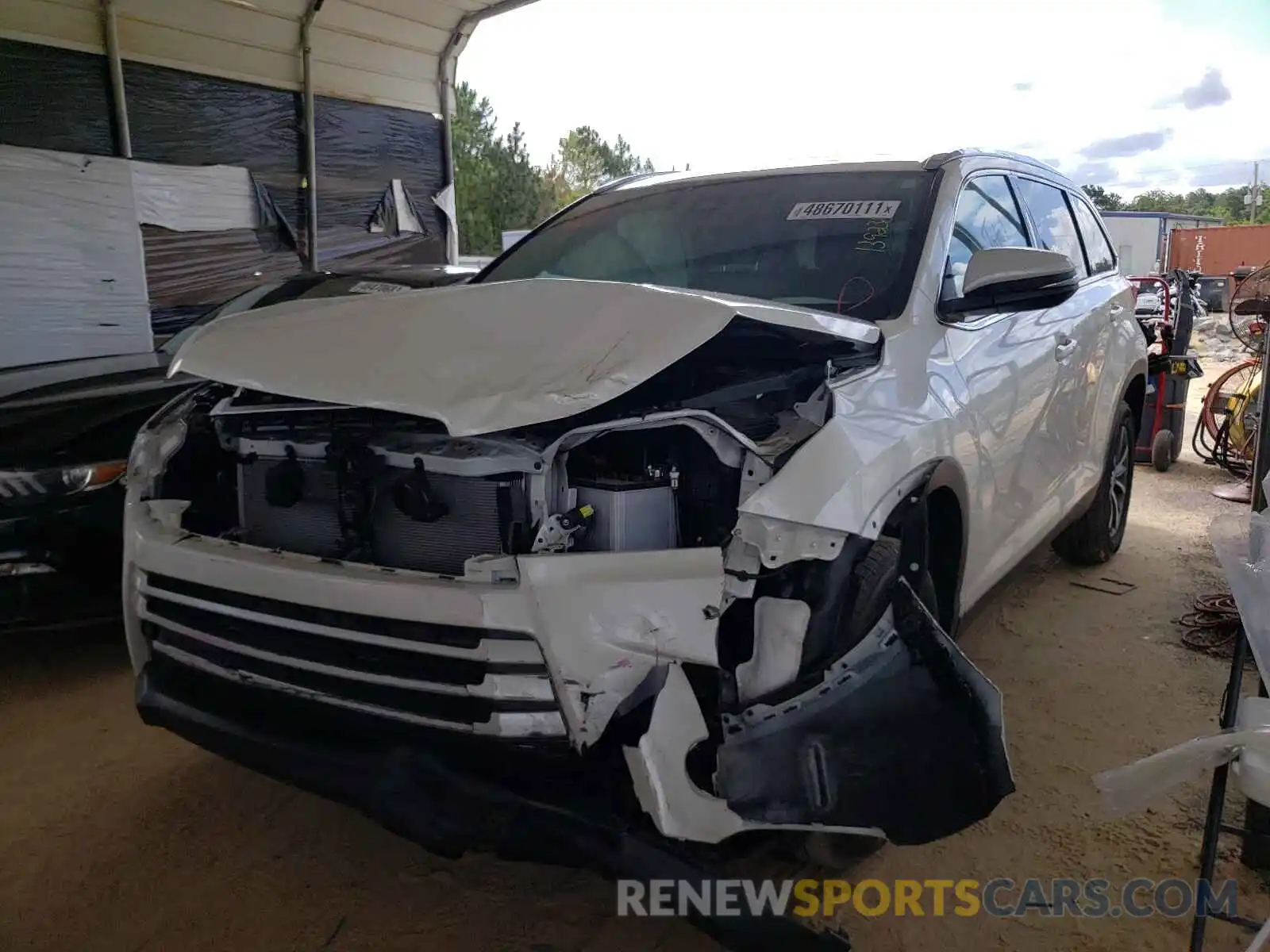 2 Photograph of a damaged car 5TDKZRFH4KS366009 TOYOTA HIGHLANDER 2019