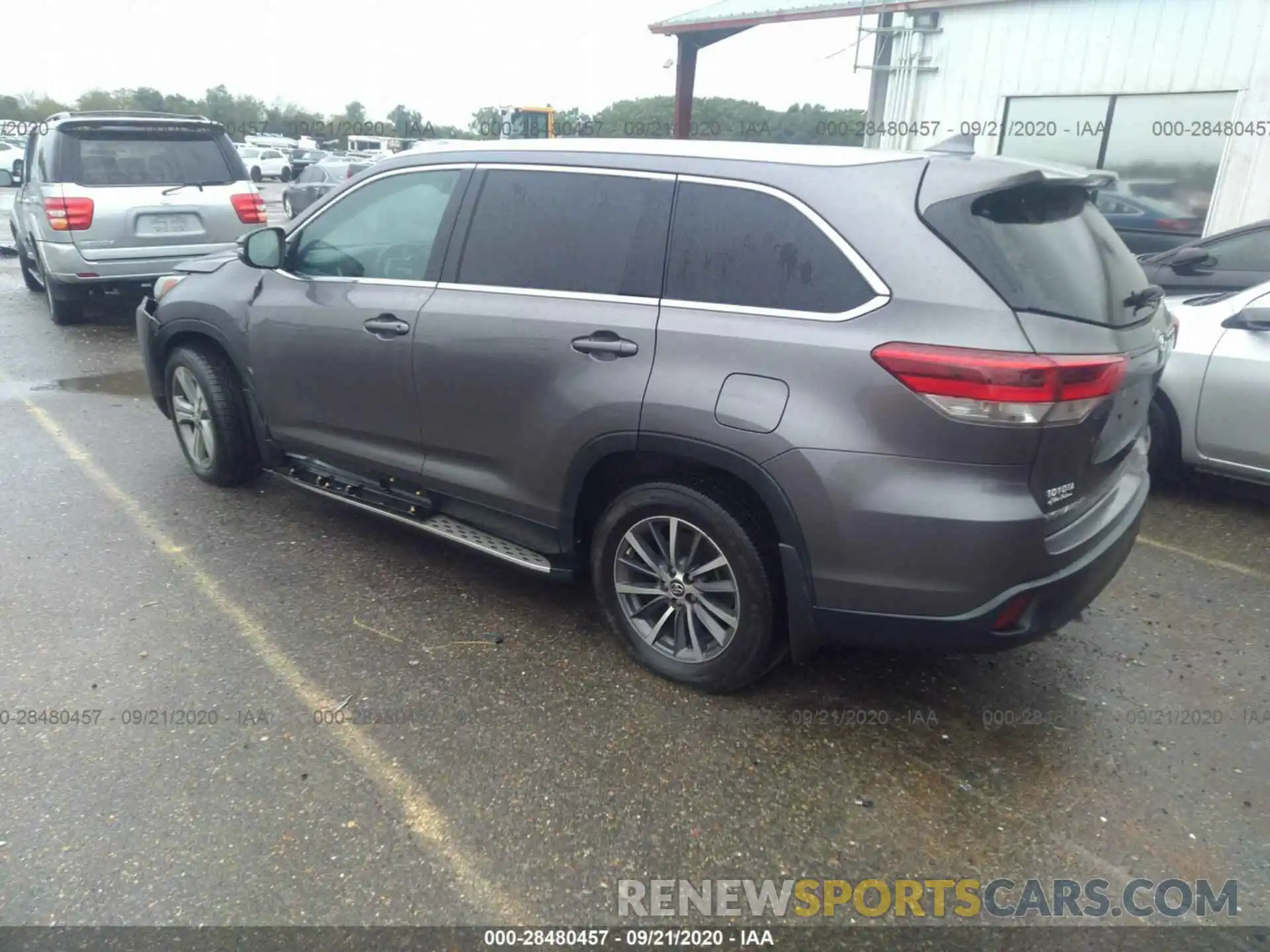 3 Photograph of a damaged car 5TDKZRFH4KS550592 TOYOTA HIGHLANDER 2019