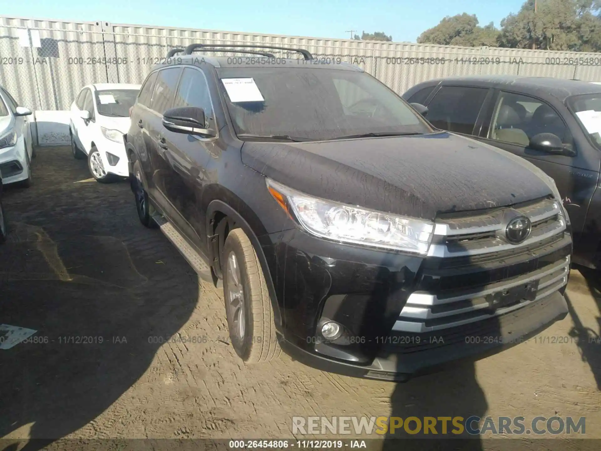 1 Photograph of a damaged car 5TDKZRFH4KS555887 TOYOTA HIGHLANDER 2019