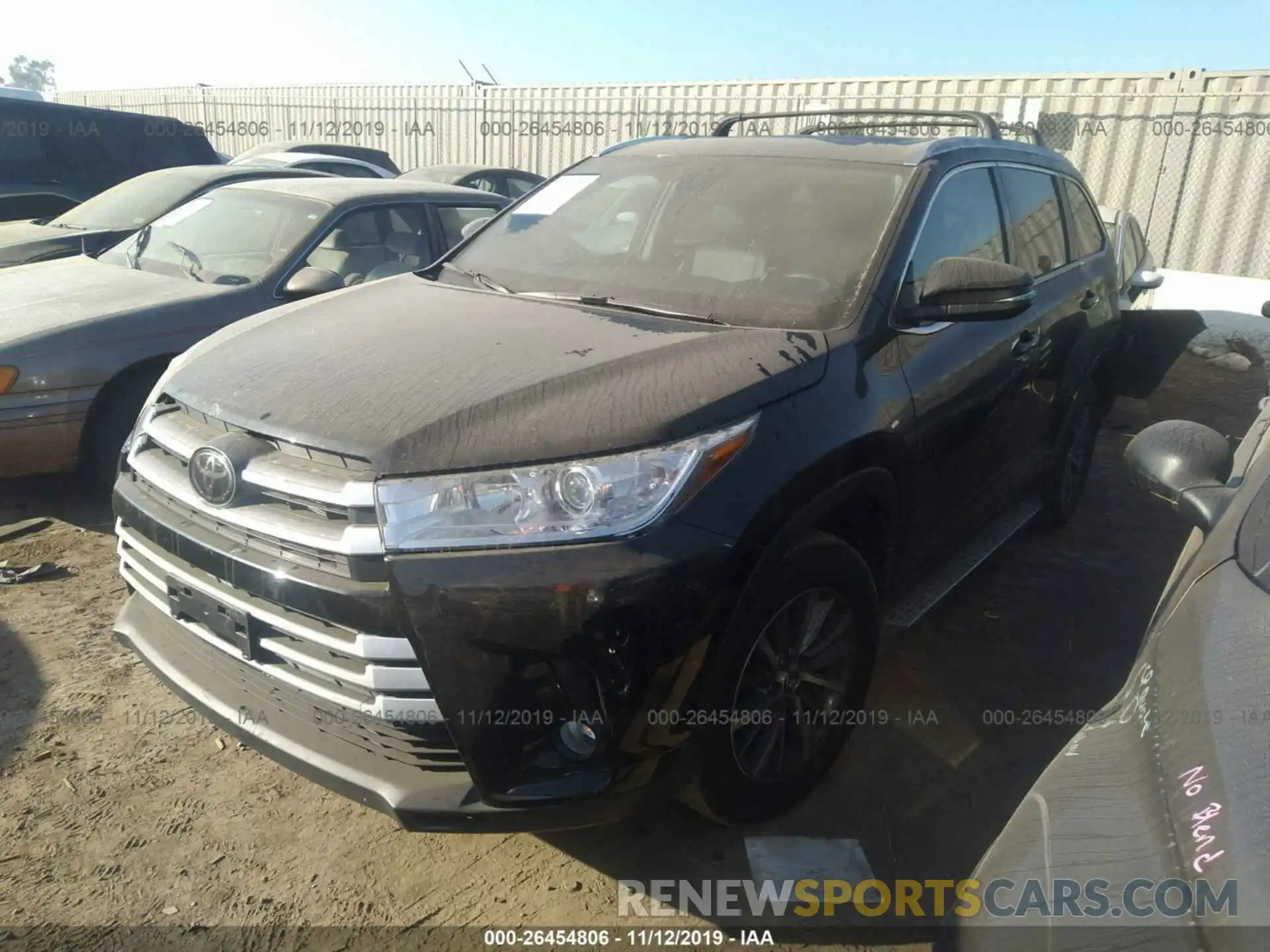 2 Photograph of a damaged car 5TDKZRFH4KS555887 TOYOTA HIGHLANDER 2019