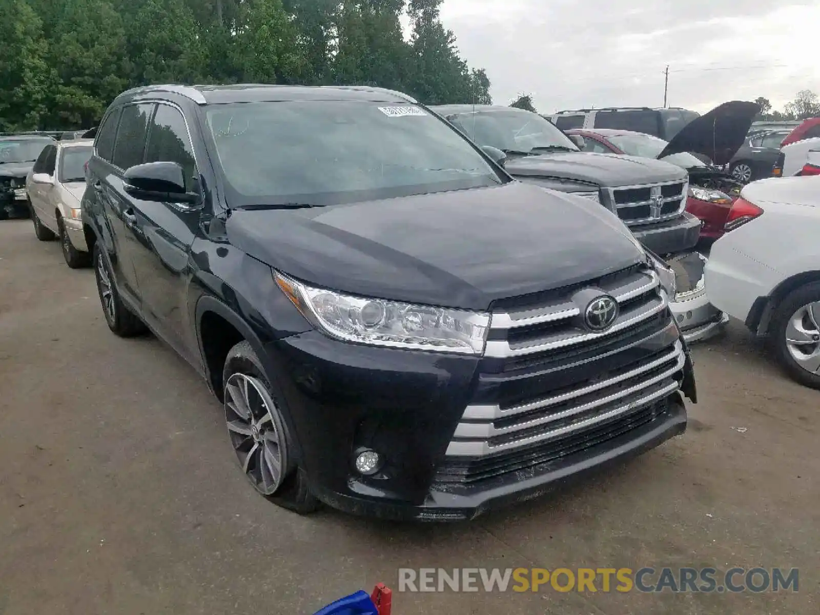 1 Photograph of a damaged car 5TDKZRFH4KS557090 TOYOTA HIGHLANDER 2019