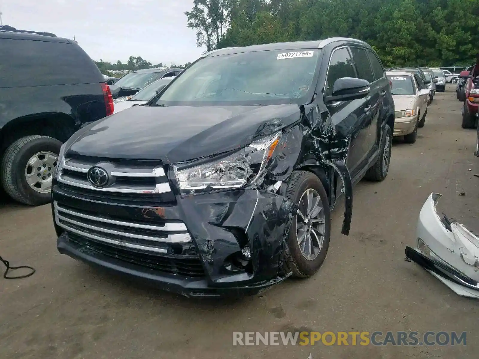 2 Photograph of a damaged car 5TDKZRFH4KS557090 TOYOTA HIGHLANDER 2019