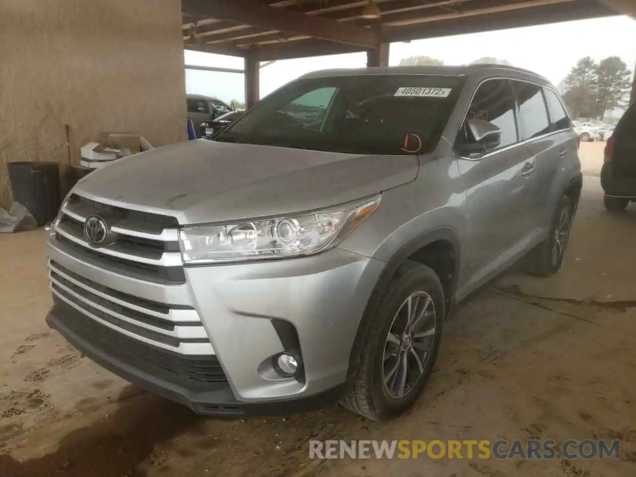 2 Photograph of a damaged car 5TDKZRFH4KS566047 TOYOTA HIGHLANDER 2019