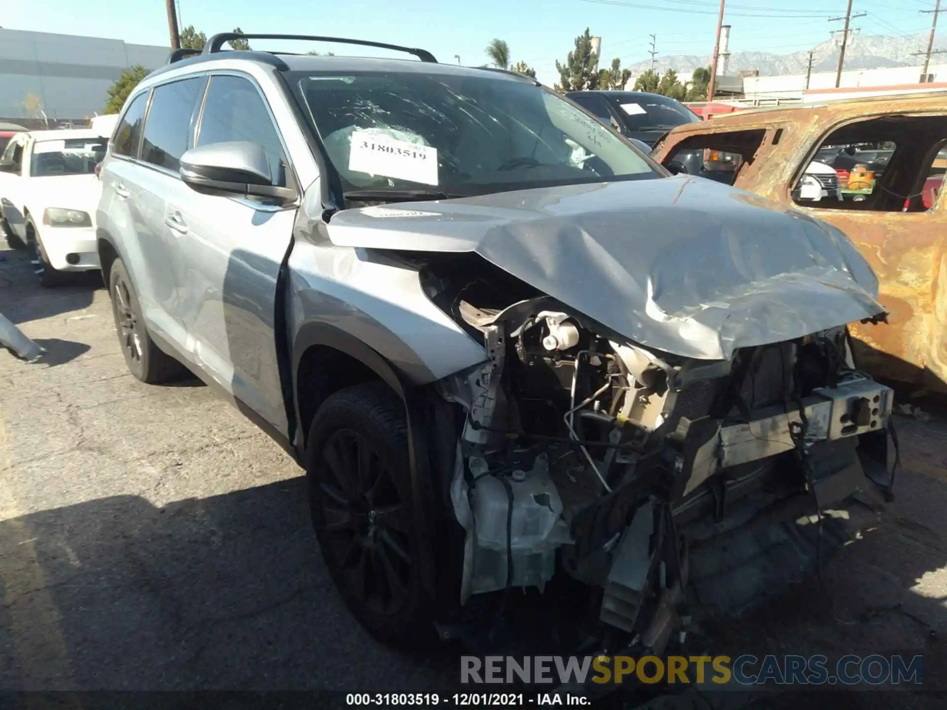 1 Photograph of a damaged car 5TDKZRFH4KS568123 TOYOTA HIGHLANDER 2019