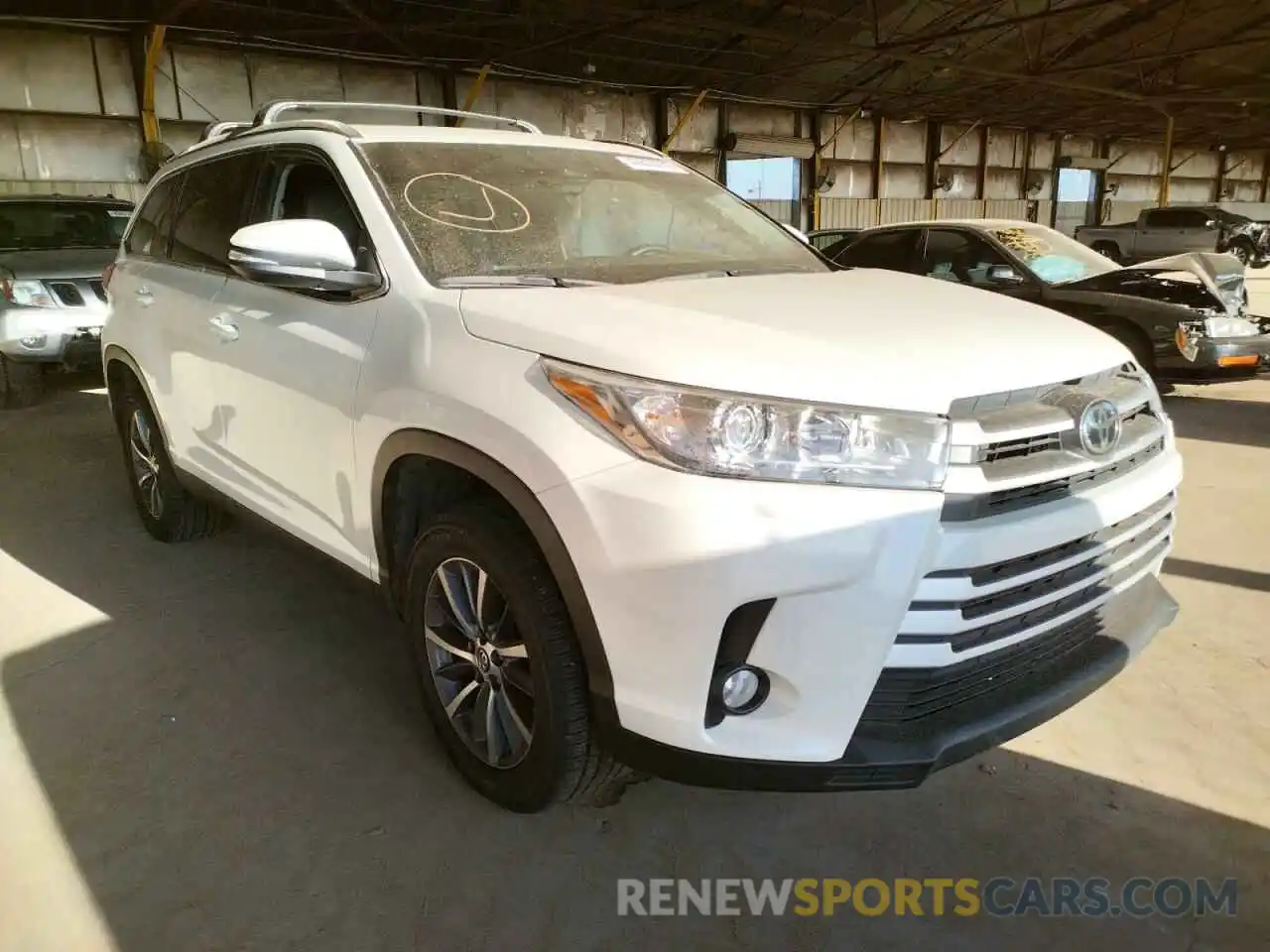 1 Фотография поврежденного автомобиля 5TDKZRFH4KS570924 TOYOTA HIGHLANDER 2019