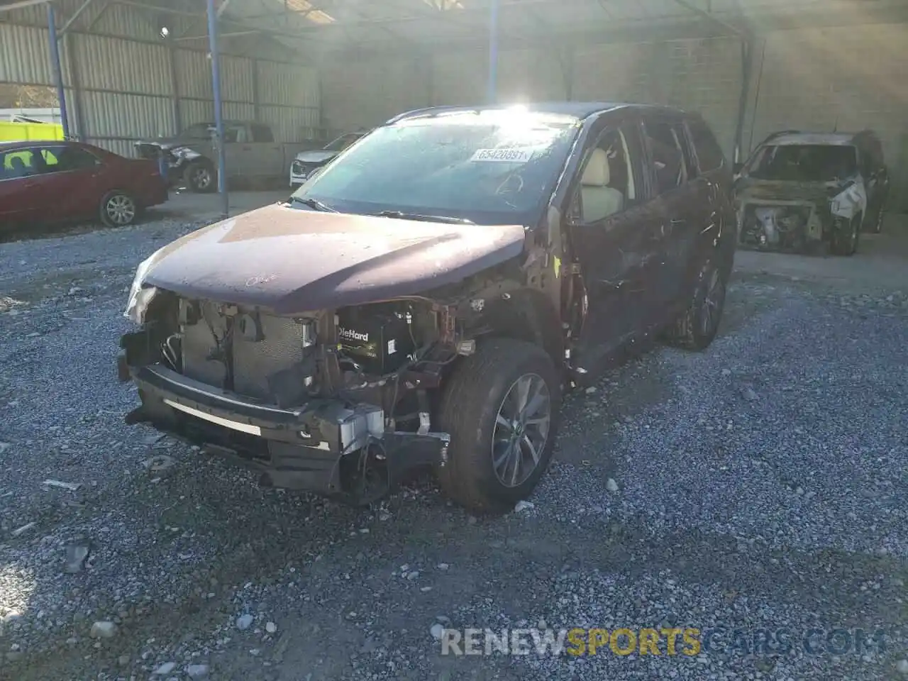 2 Photograph of a damaged car 5TDKZRFH5KS292132 TOYOTA HIGHLANDER 2019