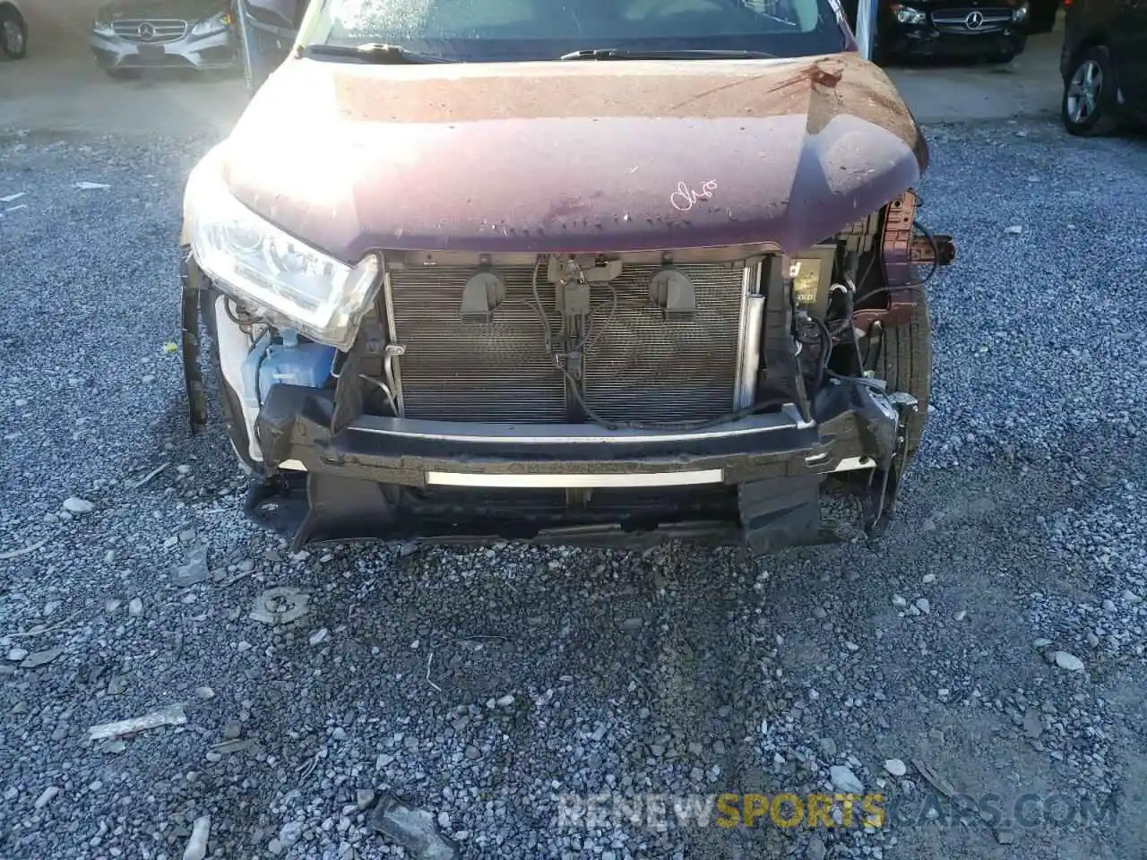 9 Photograph of a damaged car 5TDKZRFH5KS292132 TOYOTA HIGHLANDER 2019