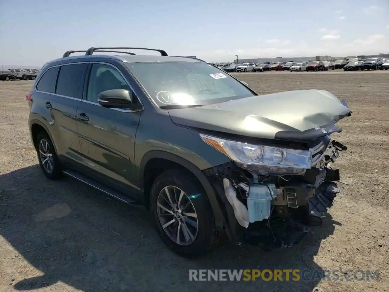 1 Photograph of a damaged car 5TDKZRFH5KS295600 TOYOTA HIGHLANDER 2019