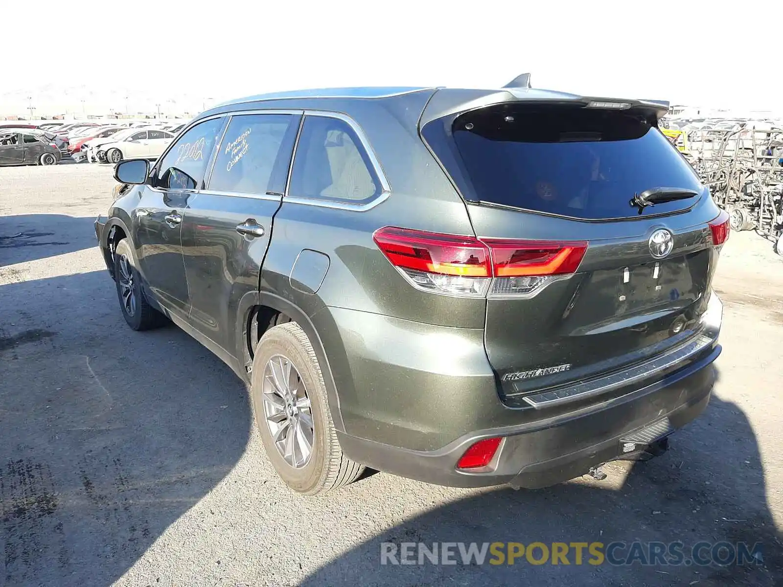 3 Фотография поврежденного автомобиля 5TDKZRFH5KS314243 TOYOTA HIGHLANDER 2019