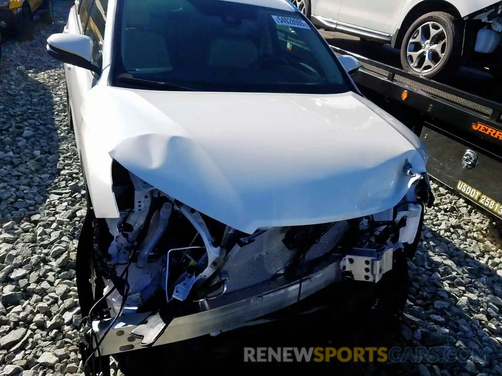 7 Photograph of a damaged car 5TDKZRFH5KS317806 TOYOTA HIGHLANDER 2019