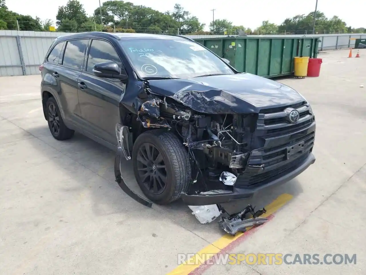 1 Photograph of a damaged car 5TDKZRFH5KS323167 TOYOTA HIGHLANDER 2019