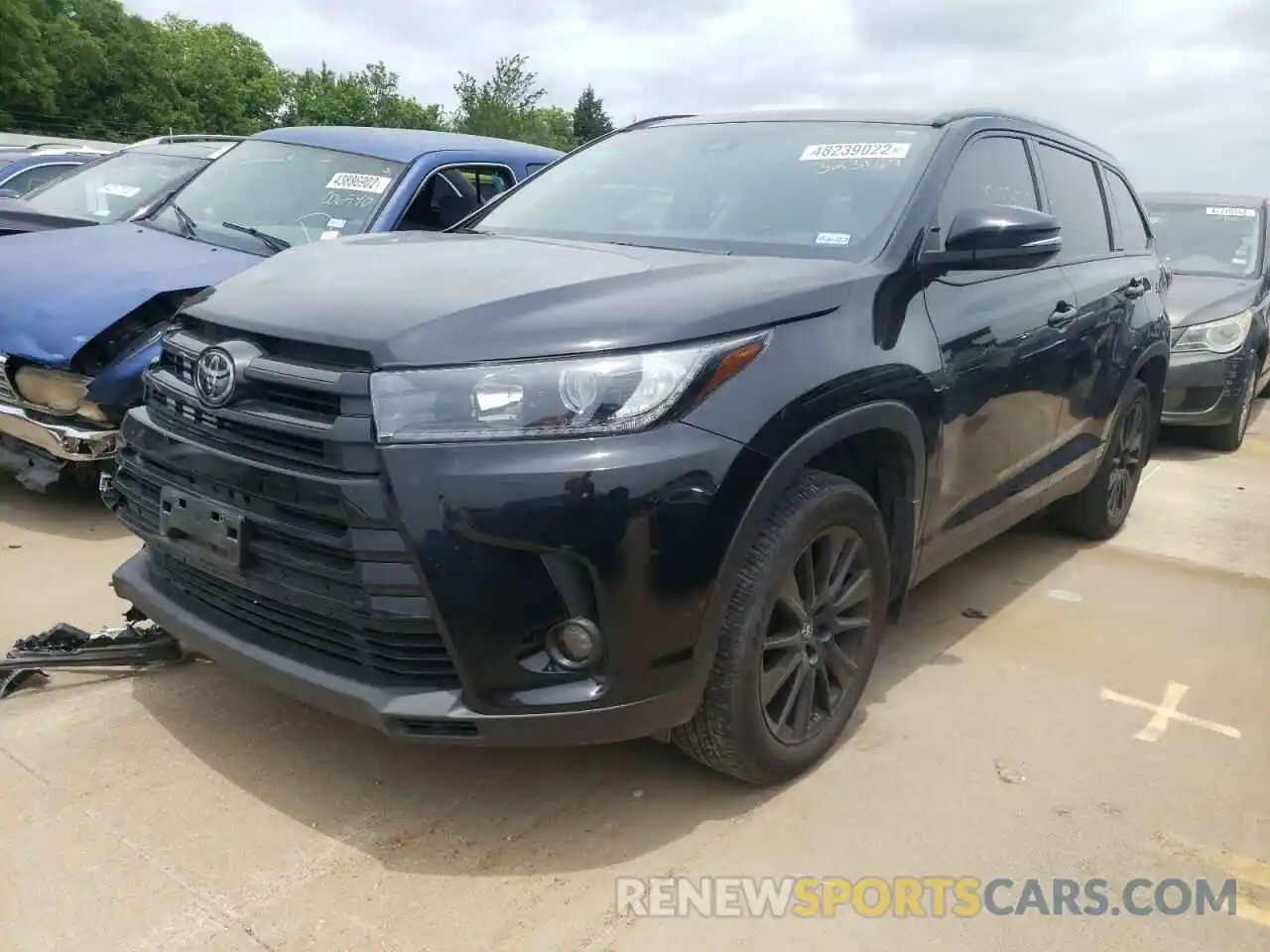 2 Photograph of a damaged car 5TDKZRFH5KS323167 TOYOTA HIGHLANDER 2019