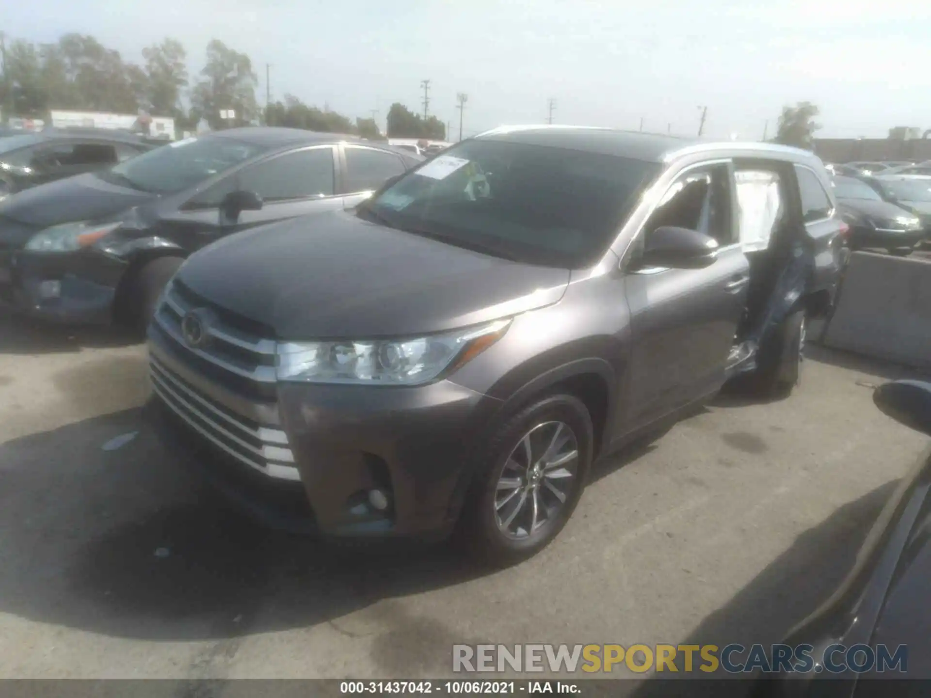 2 Фотография поврежденного автомобиля 5TDKZRFH5KS325498 TOYOTA HIGHLANDER 2019