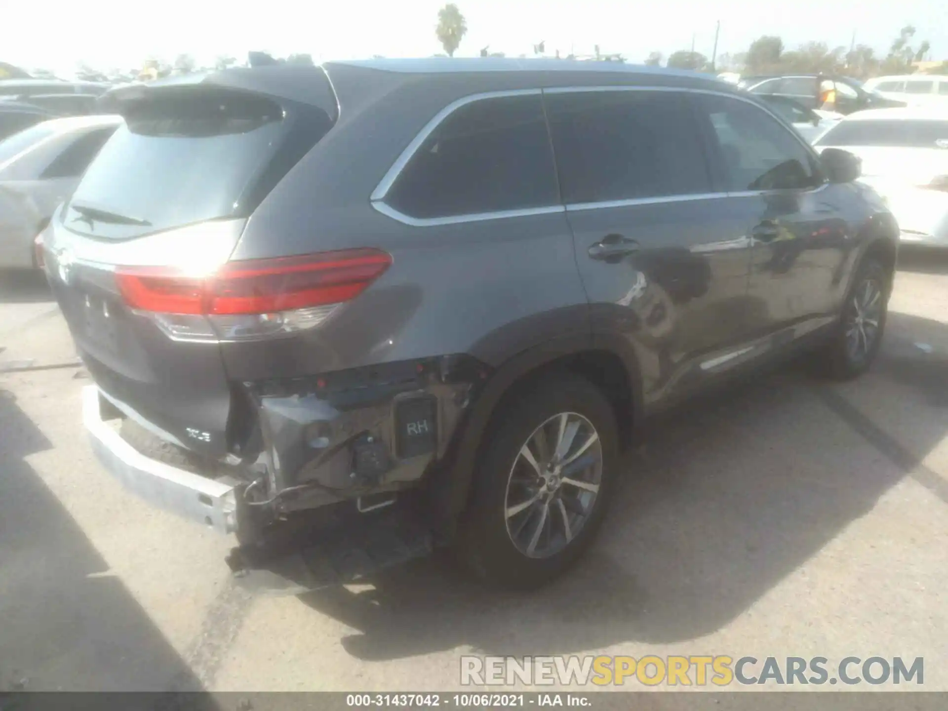 4 Фотография поврежденного автомобиля 5TDKZRFH5KS325498 TOYOTA HIGHLANDER 2019