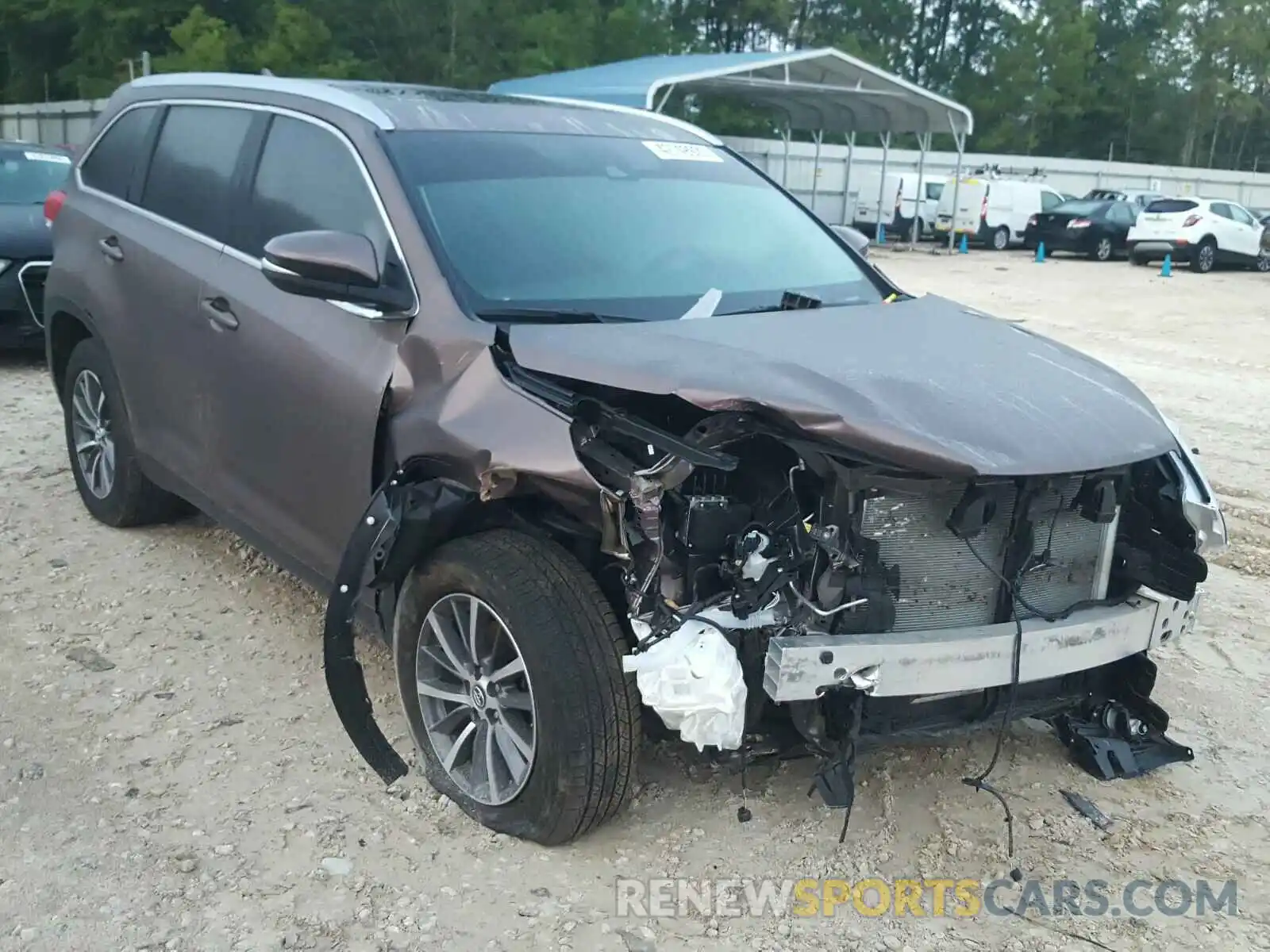 1 Photograph of a damaged car 5TDKZRFH5KS337134 TOYOTA HIGHLANDER 2019