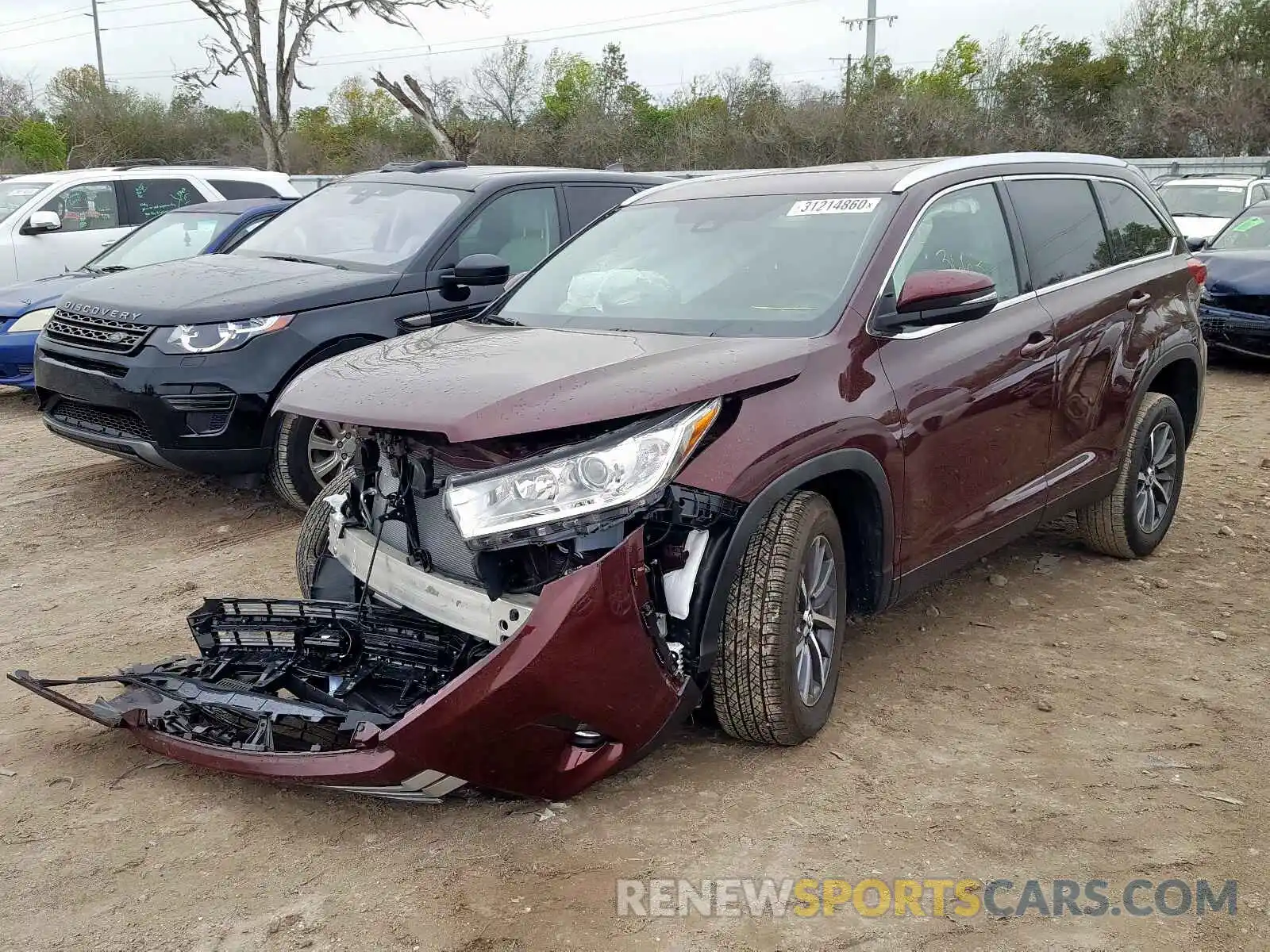 2 Photograph of a damaged car 5TDKZRFH5KS338784 TOYOTA HIGHLANDER 2019