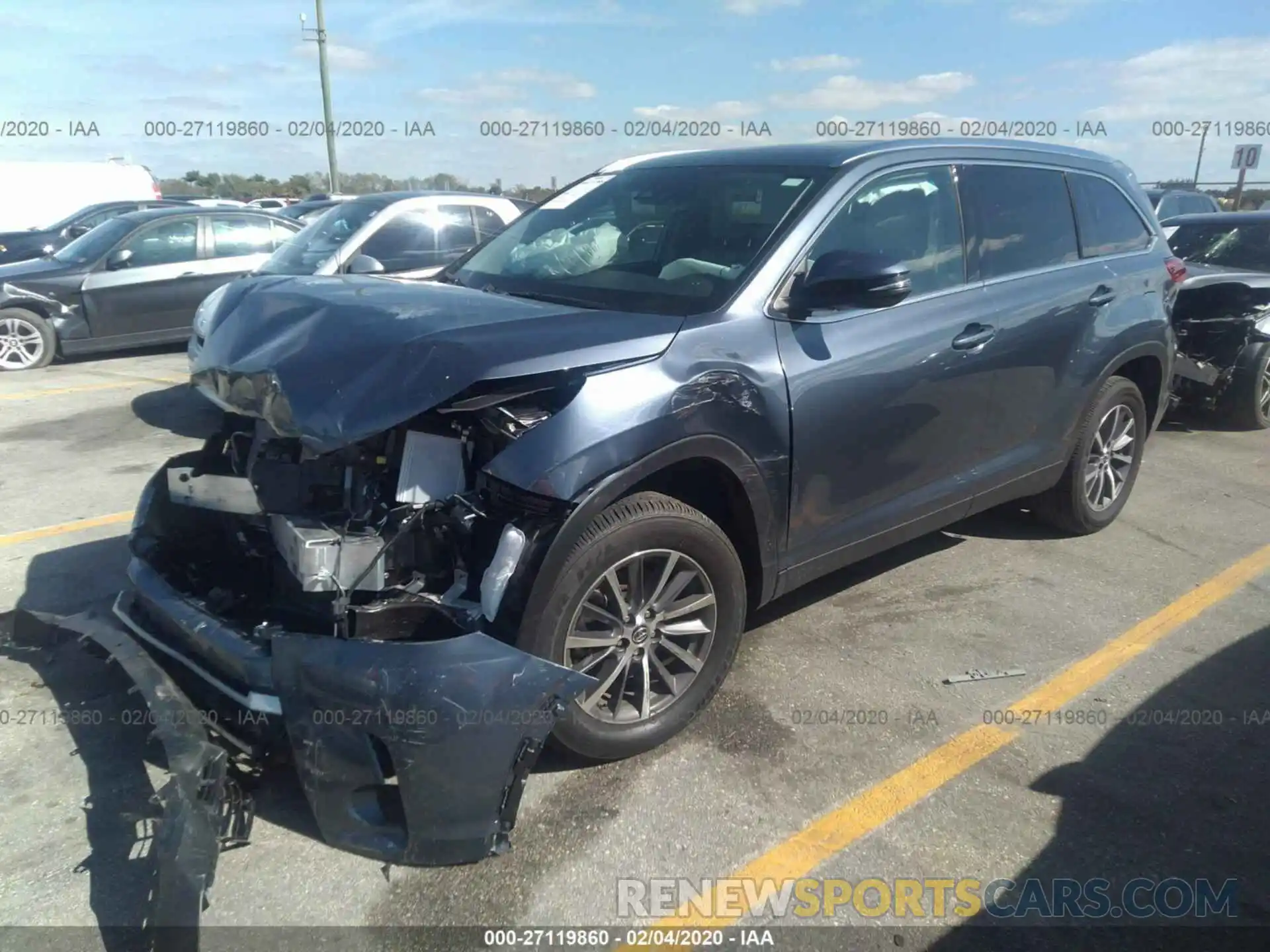 2 Photograph of a damaged car 5TDKZRFH5KS339708 TOYOTA HIGHLANDER 2019