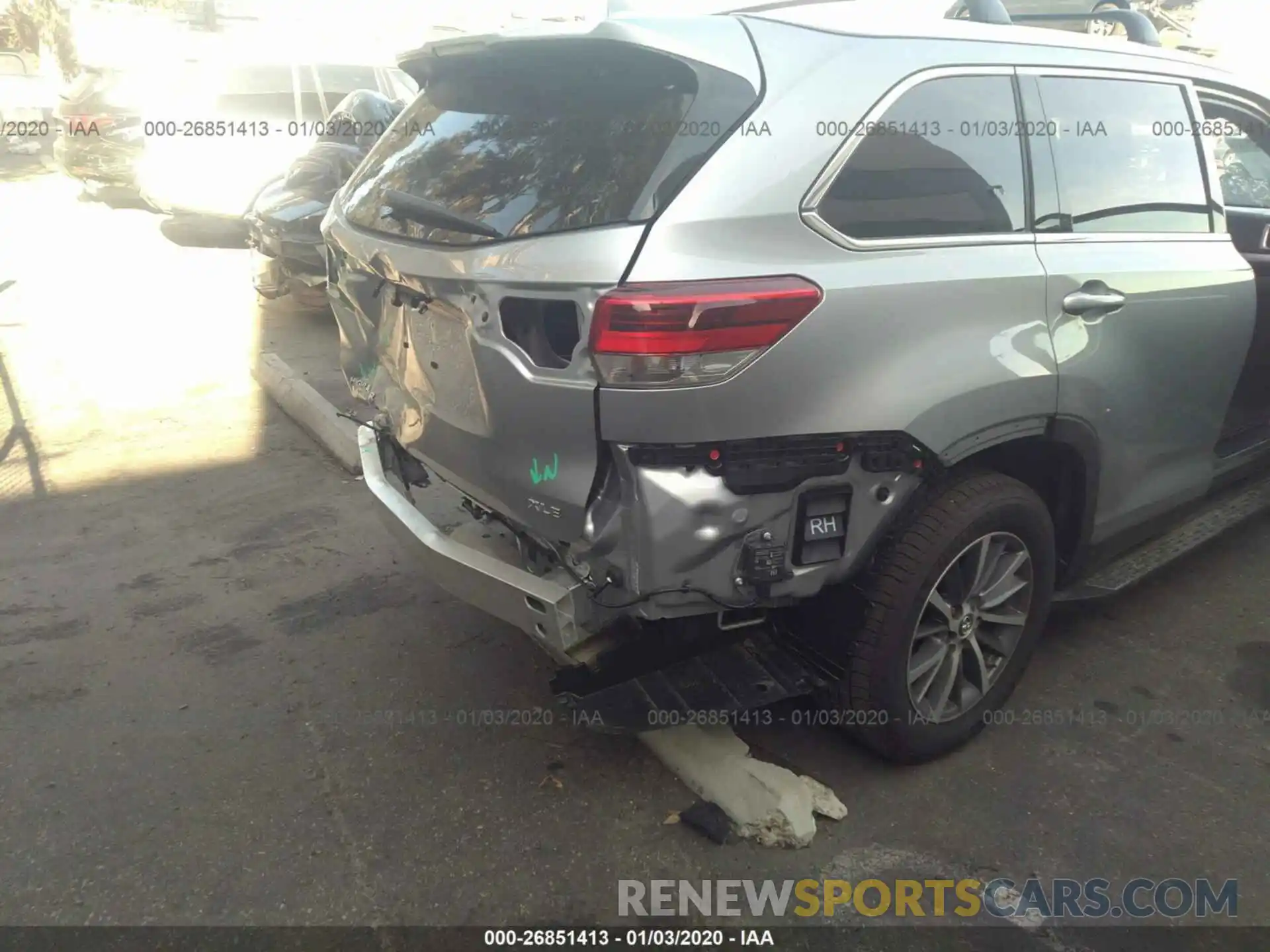 6 Photograph of a damaged car 5TDKZRFH5KS344505 TOYOTA HIGHLANDER 2019