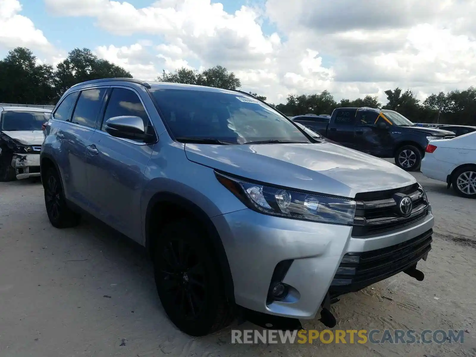 1 Photograph of a damaged car 5TDKZRFH5KS357268 TOYOTA HIGHLANDER 2019