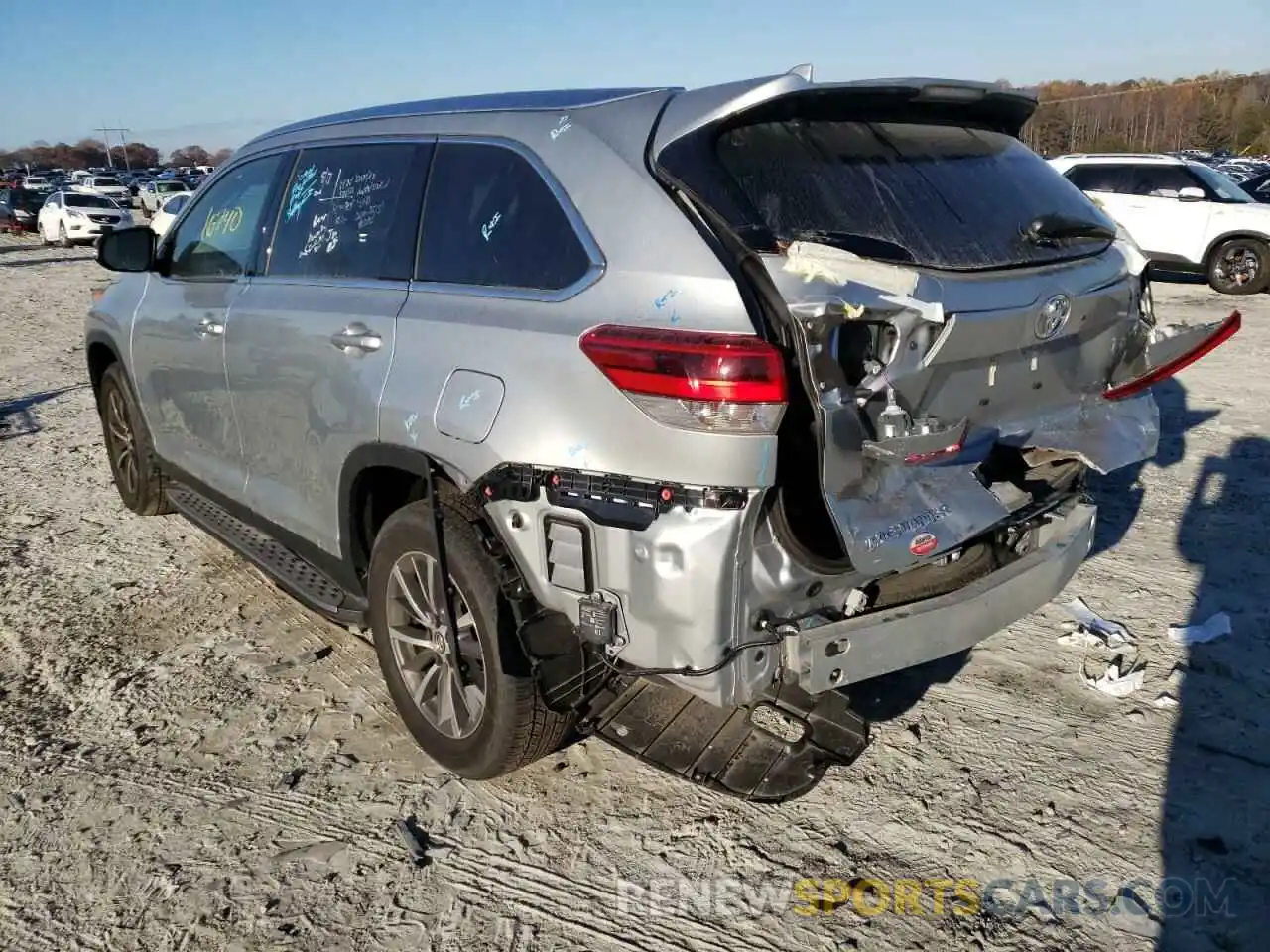 3 Фотография поврежденного автомобиля 5TDKZRFH5KS363653 TOYOTA HIGHLANDER 2019