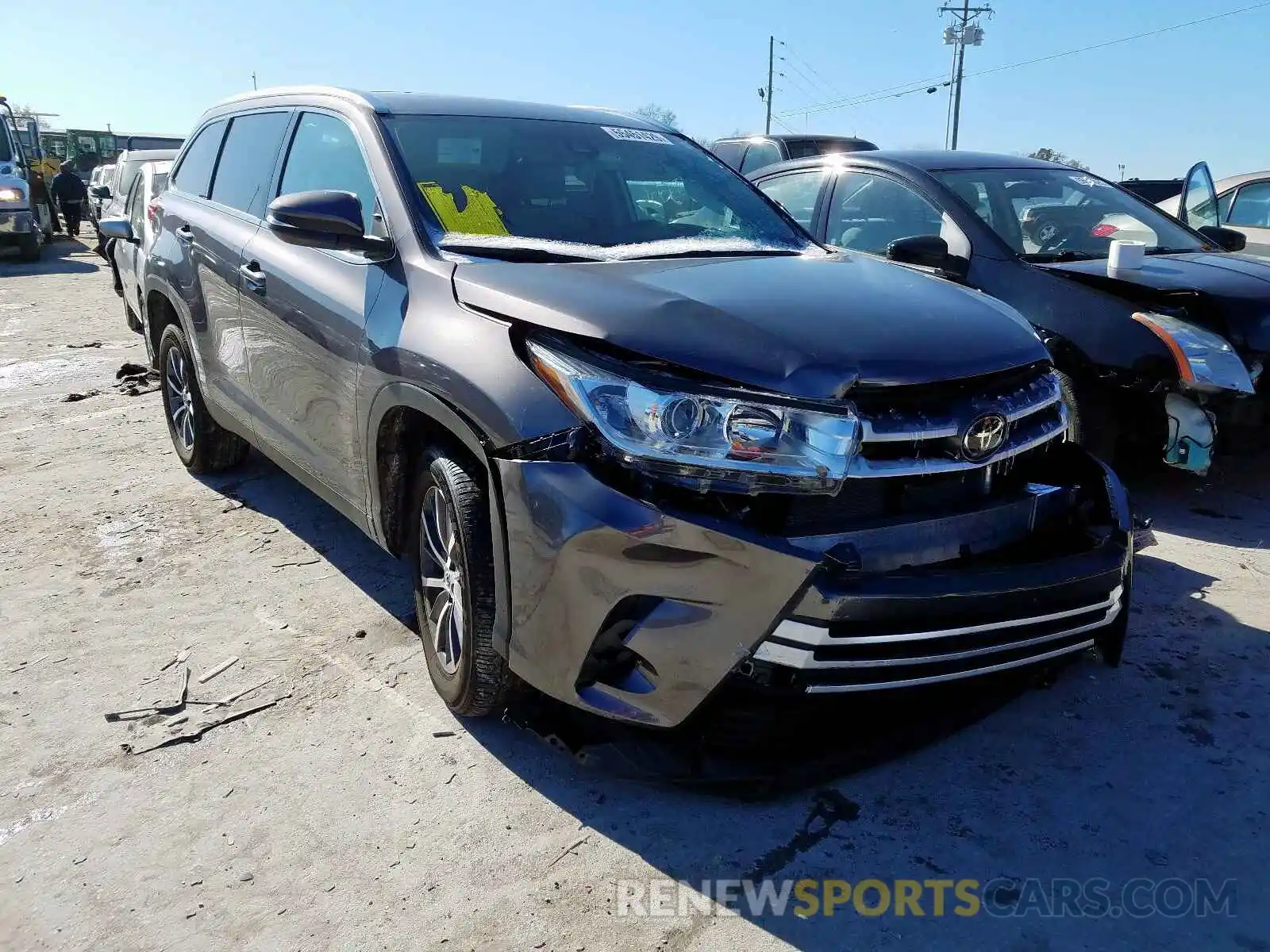 1 Фотография поврежденного автомобиля 5TDKZRFH5KS555185 TOYOTA HIGHLANDER 2019