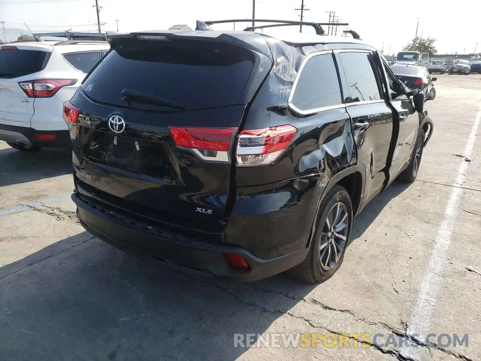 4 Фотография поврежденного автомобиля 5TDKZRFH5KS555400 TOYOTA HIGHLANDER 2019