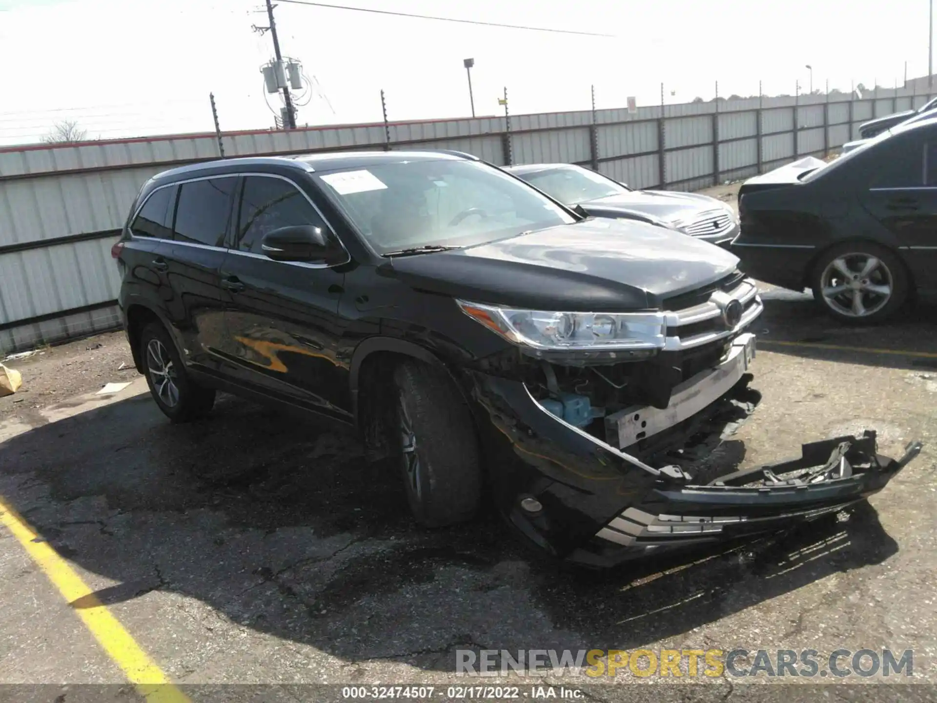 1 Photograph of a damaged car 5TDKZRFH5KS559477 TOYOTA HIGHLANDER 2019