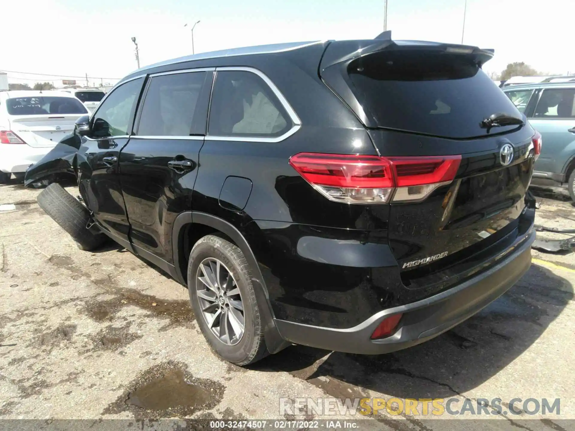 3 Photograph of a damaged car 5TDKZRFH5KS559477 TOYOTA HIGHLANDER 2019