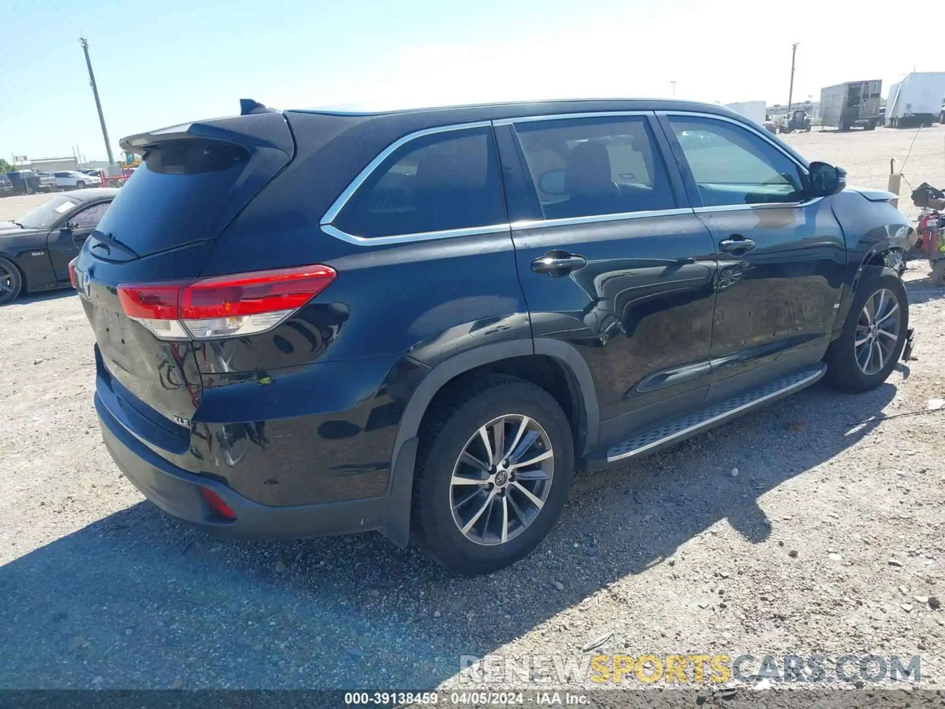 4 Фотография поврежденного автомобиля 5TDKZRFH5KS563240 TOYOTA HIGHLANDER 2019