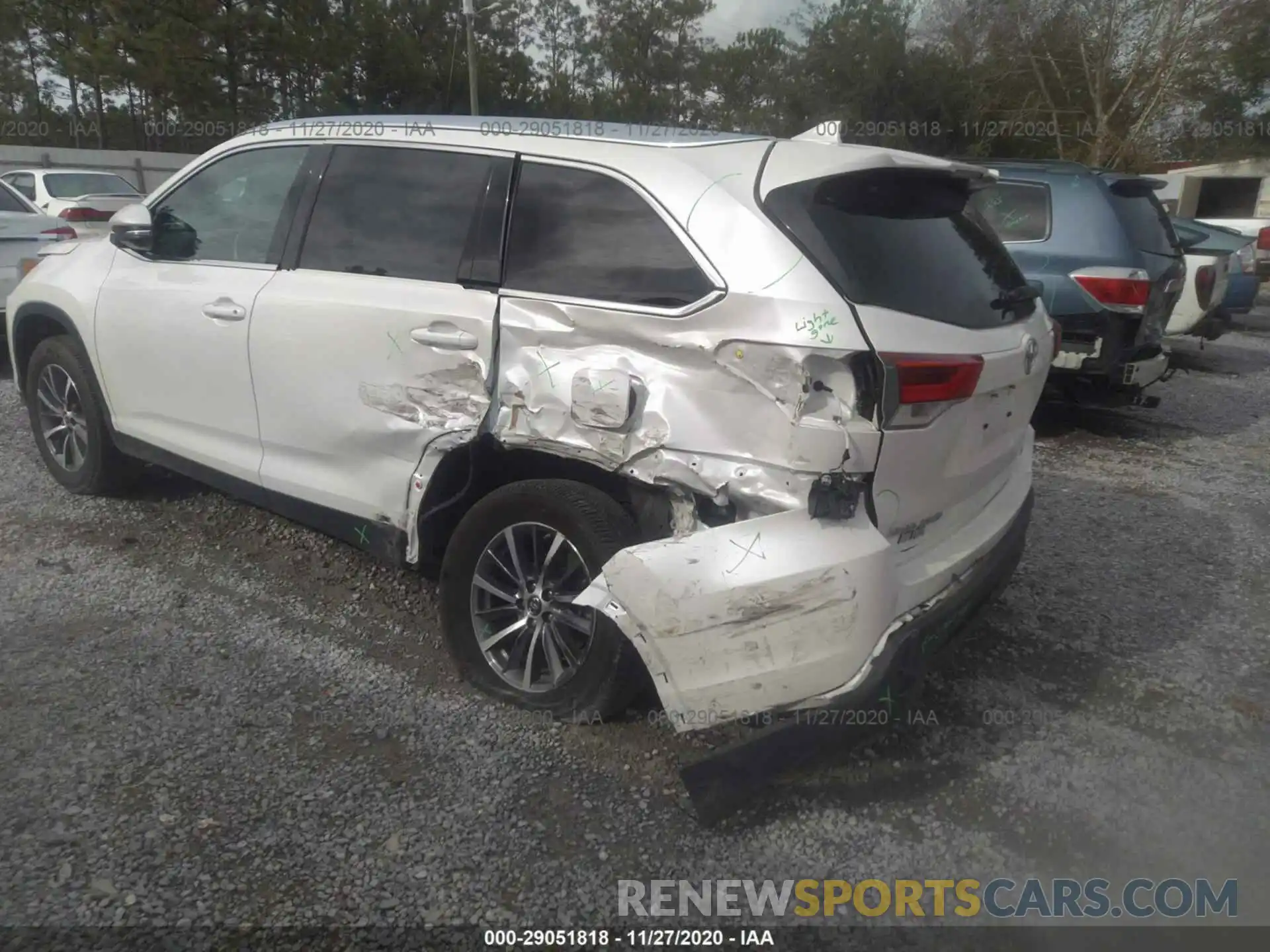 6 Photograph of a damaged car 5TDKZRFH5KS563481 TOYOTA HIGHLANDER 2019