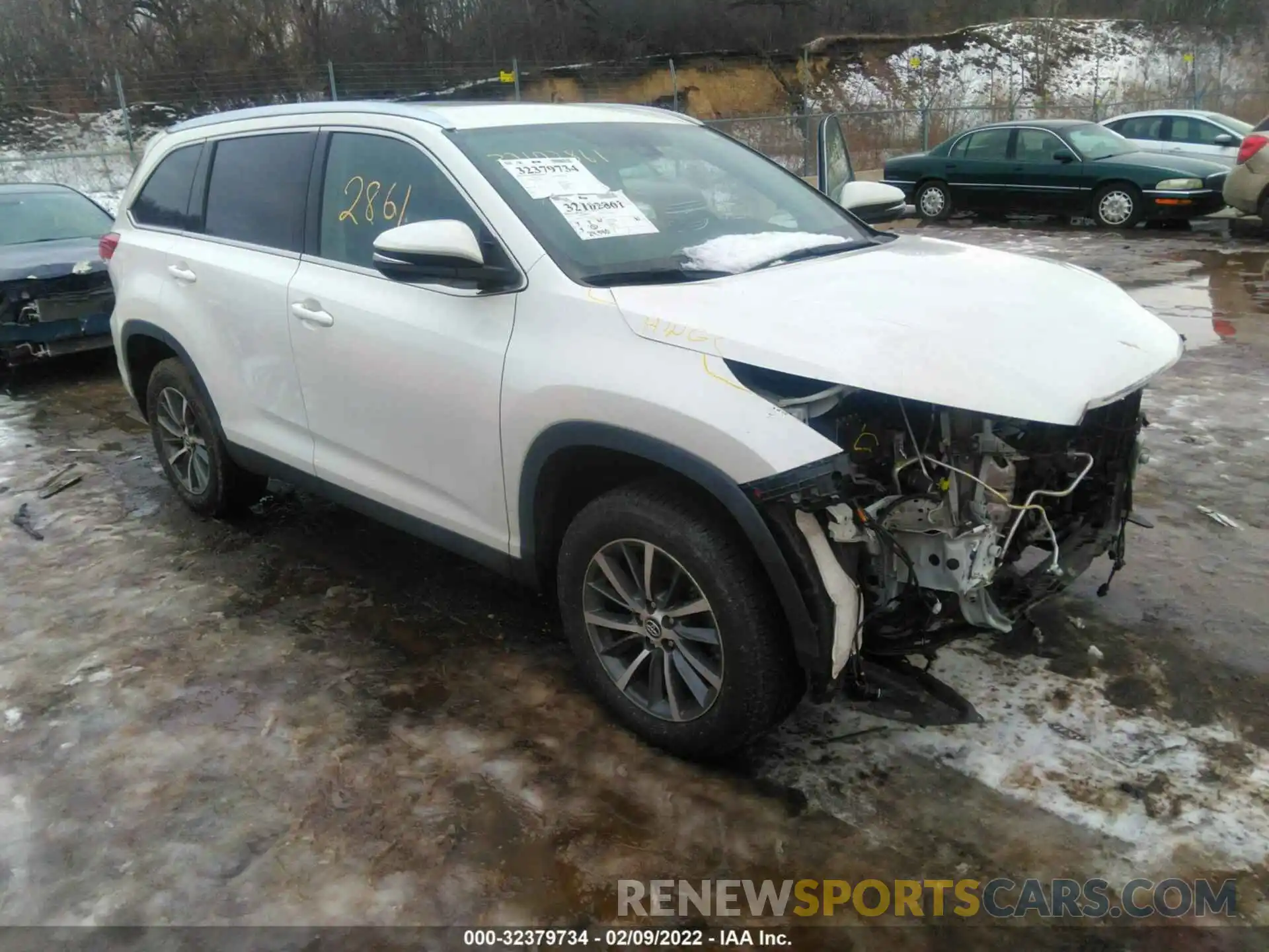 1 Photograph of a damaged car 5TDKZRFH5KS564579 TOYOTA HIGHLANDER 2019