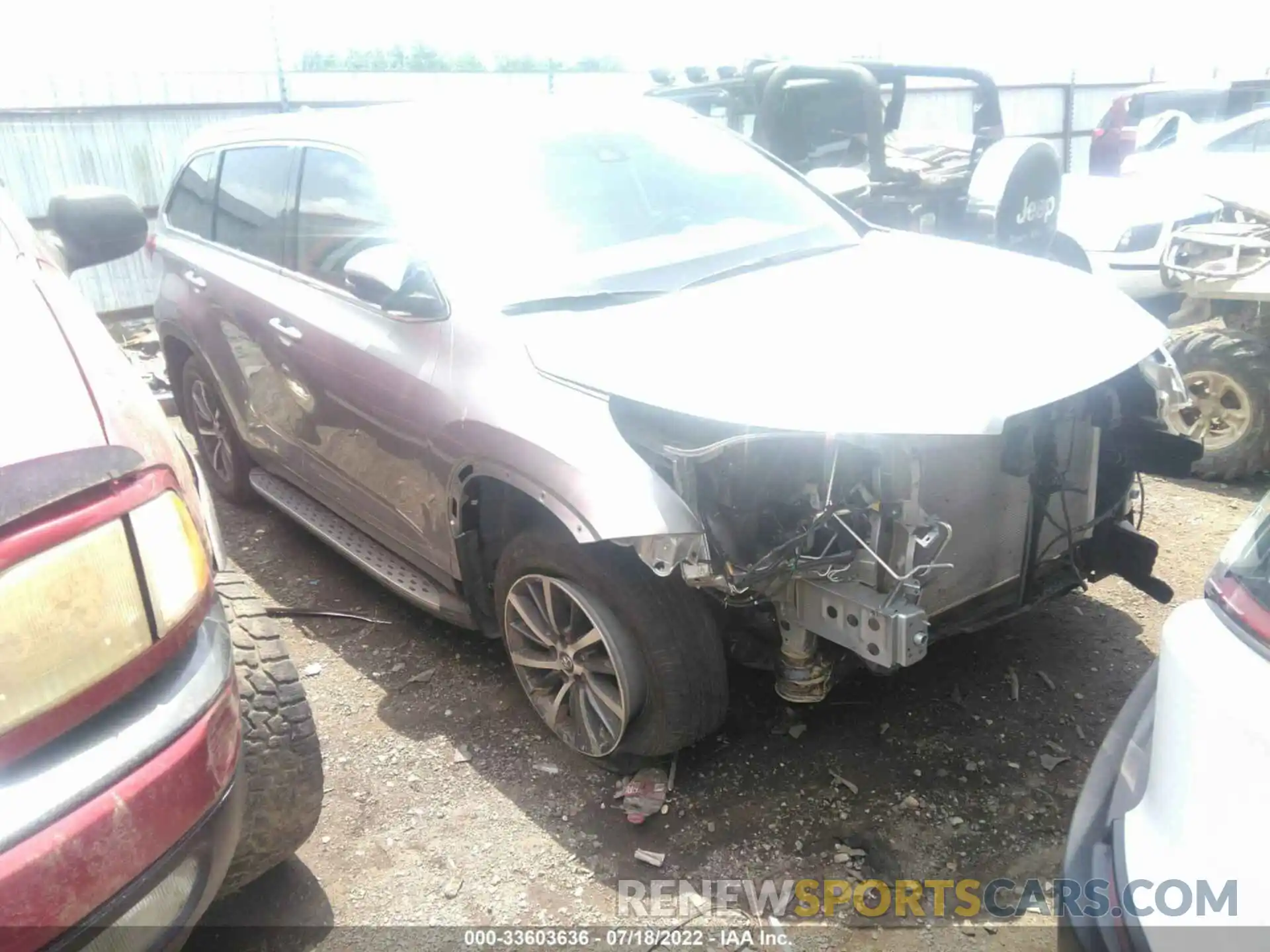 1 Photograph of a damaged car 5TDKZRFH5KS565750 TOYOTA HIGHLANDER 2019