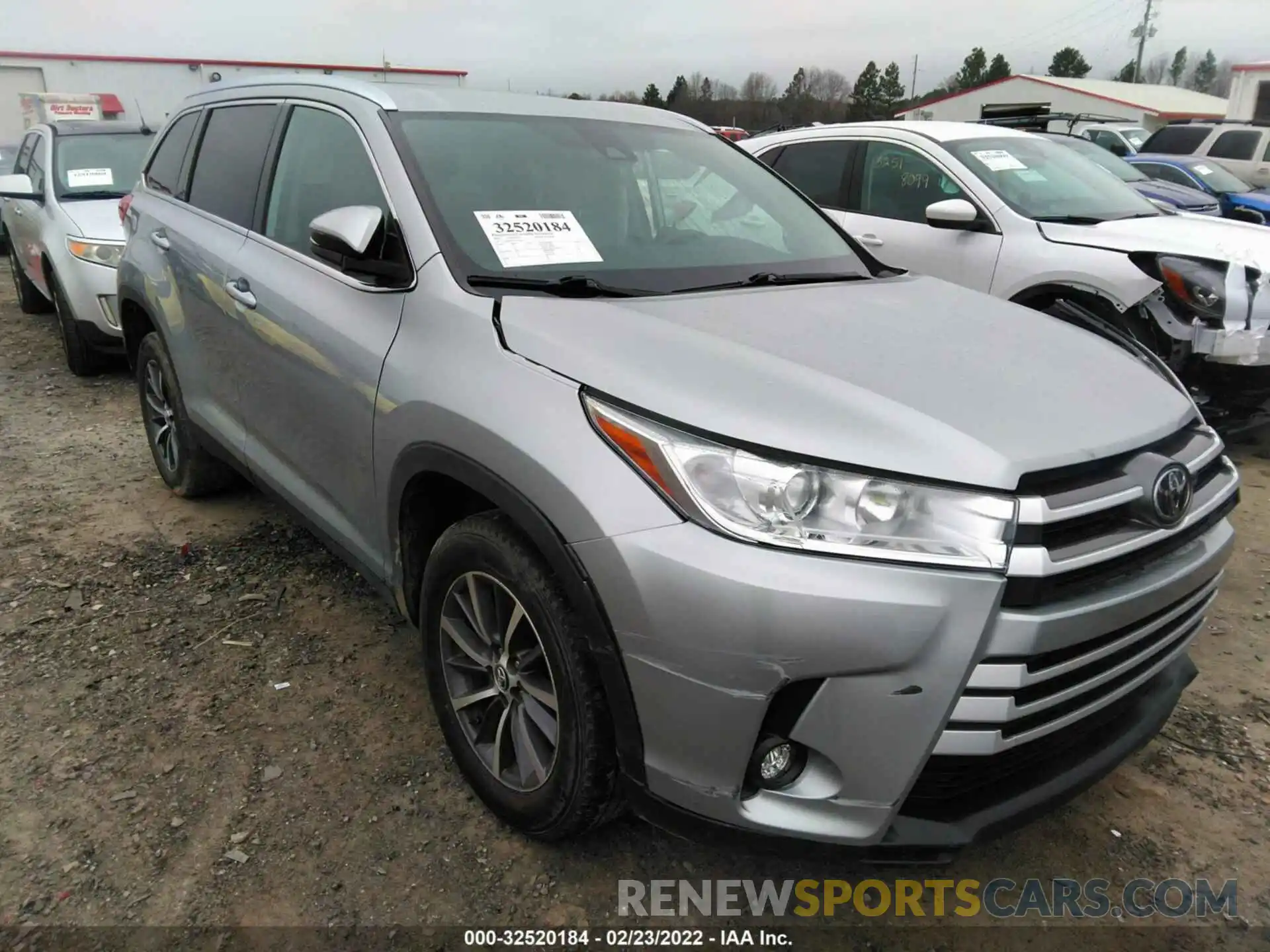 1 Photograph of a damaged car 5TDKZRFH5KS567045 TOYOTA HIGHLANDER 2019