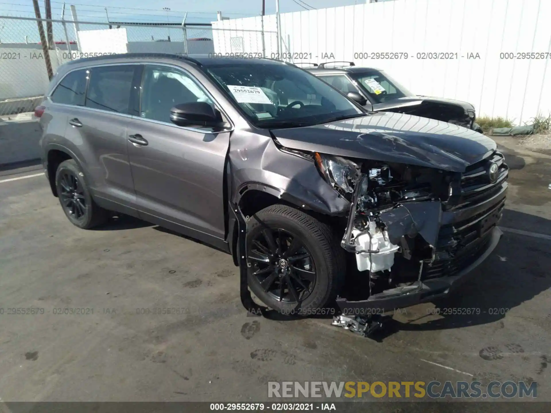 1 Photograph of a damaged car 5TDKZRFH5KS574710 TOYOTA HIGHLANDER 2019