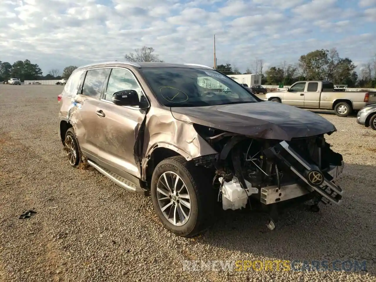 9 Photograph of a damaged car 5TDKZRFH6KS294908 TOYOTA HIGHLANDER 2019