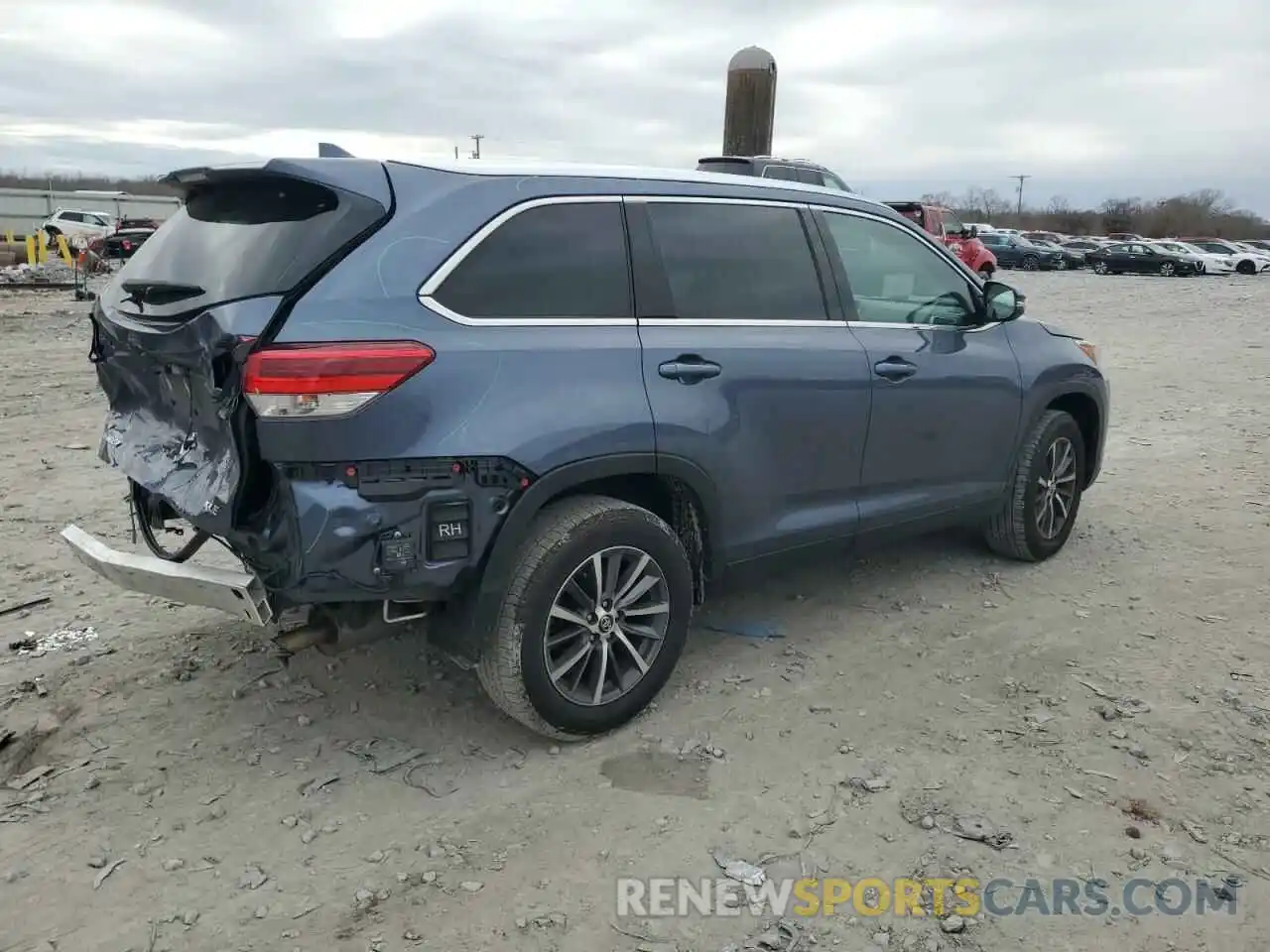 3 Photograph of a damaged car 5TDKZRFH6KS298179 TOYOTA HIGHLANDER 2019