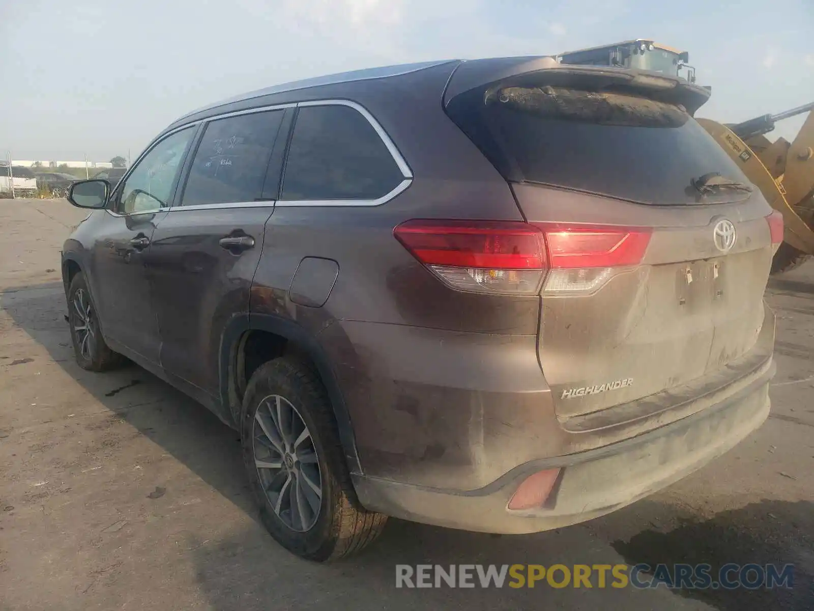 3 Фотография поврежденного автомобиля 5TDKZRFH6KS303719 TOYOTA HIGHLANDER 2019