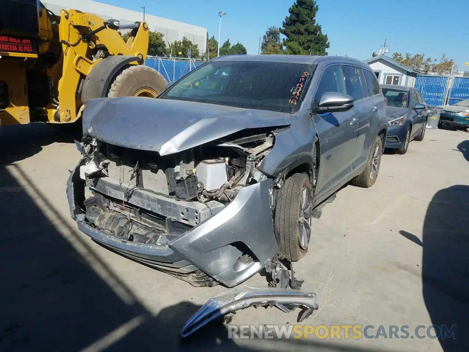 2 Фотография поврежденного автомобиля 5TDKZRFH6KS326272 TOYOTA HIGHLANDER 2019