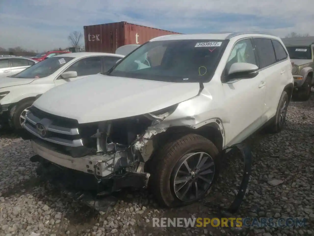 2 Photograph of a damaged car 5TDKZRFH6KS330662 TOYOTA HIGHLANDER 2019