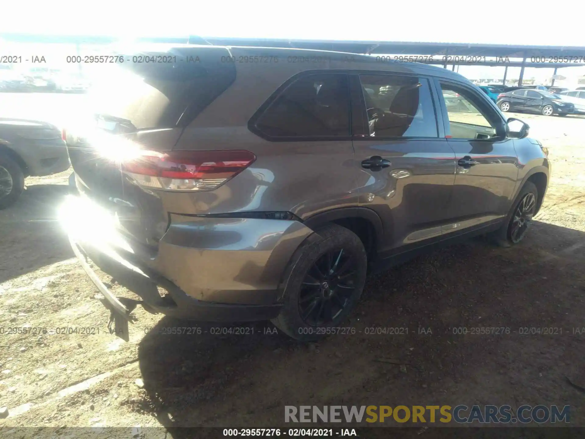 4 Фотография поврежденного автомобиля 5TDKZRFH6KS332797 TOYOTA HIGHLANDER 2019