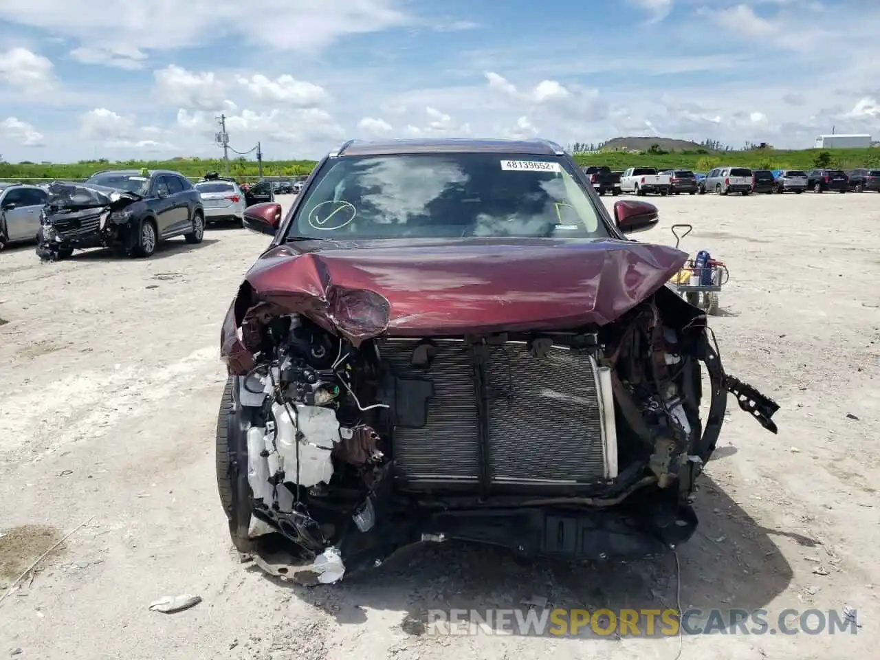 9 Photograph of a damaged car 5TDKZRFH6KS336543 TOYOTA HIGHLANDER 2019